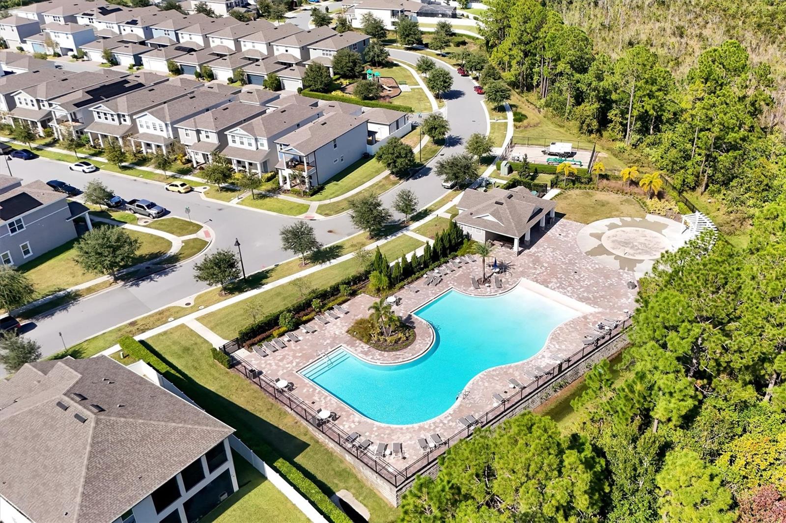 Image 47 of 50 For 15008 Lebeau Loop