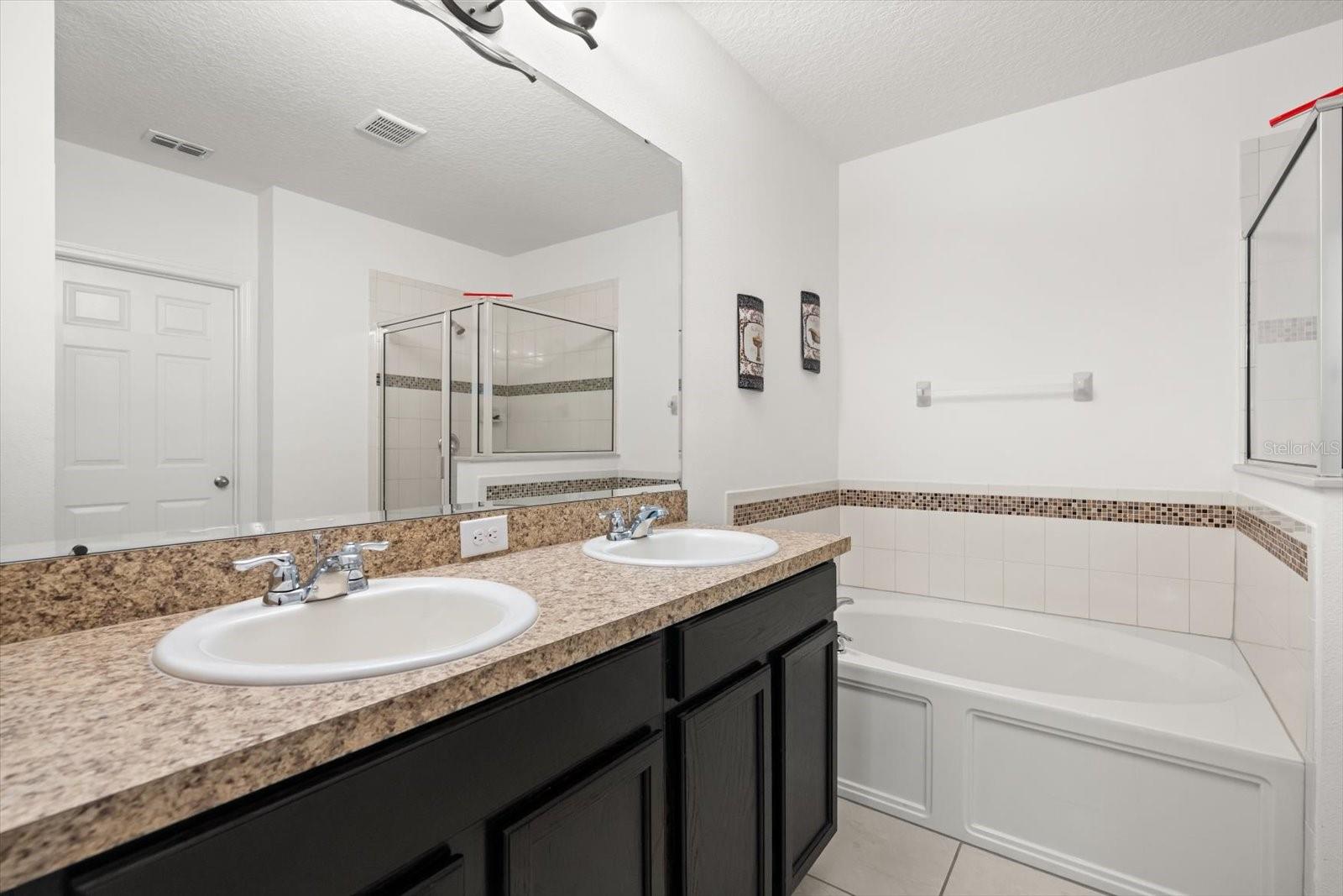 Image 24 of 36 For 4710 Seeley Street