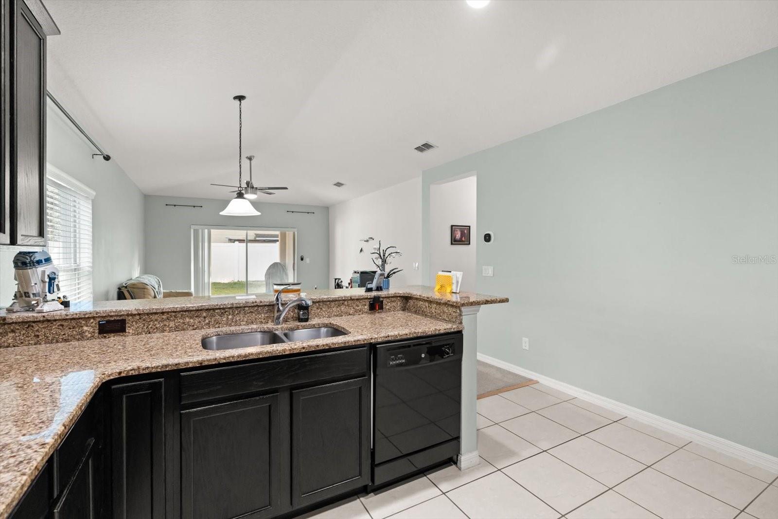 Image 26 of 36 For 4710 Seeley Street