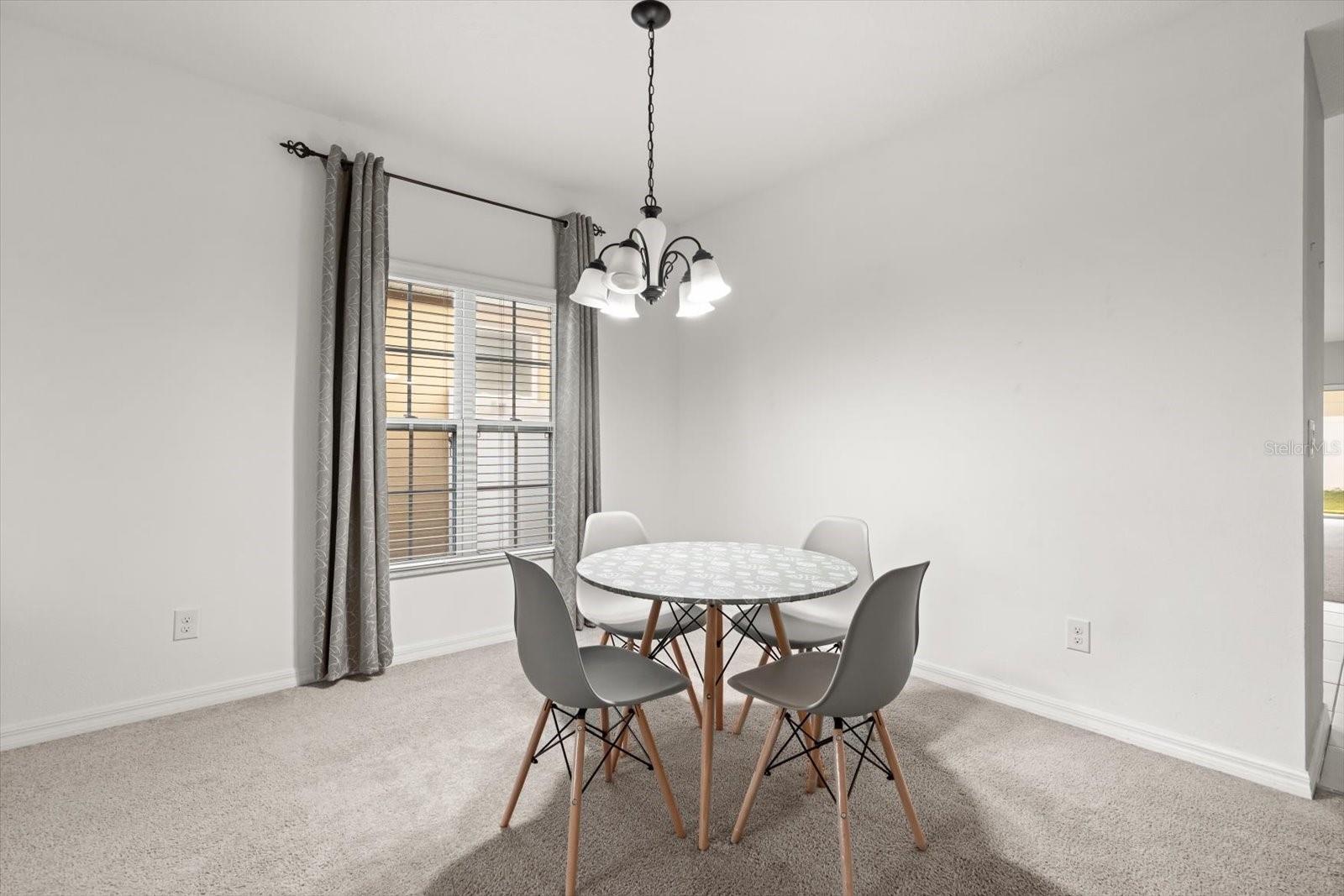 Image 5 of 36 For 4710 Seeley Street