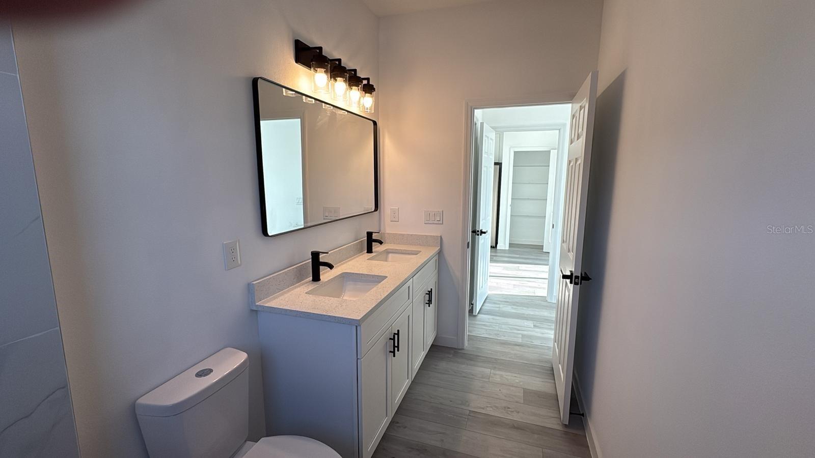 Image 15 of 24 For 873 Colville Drive