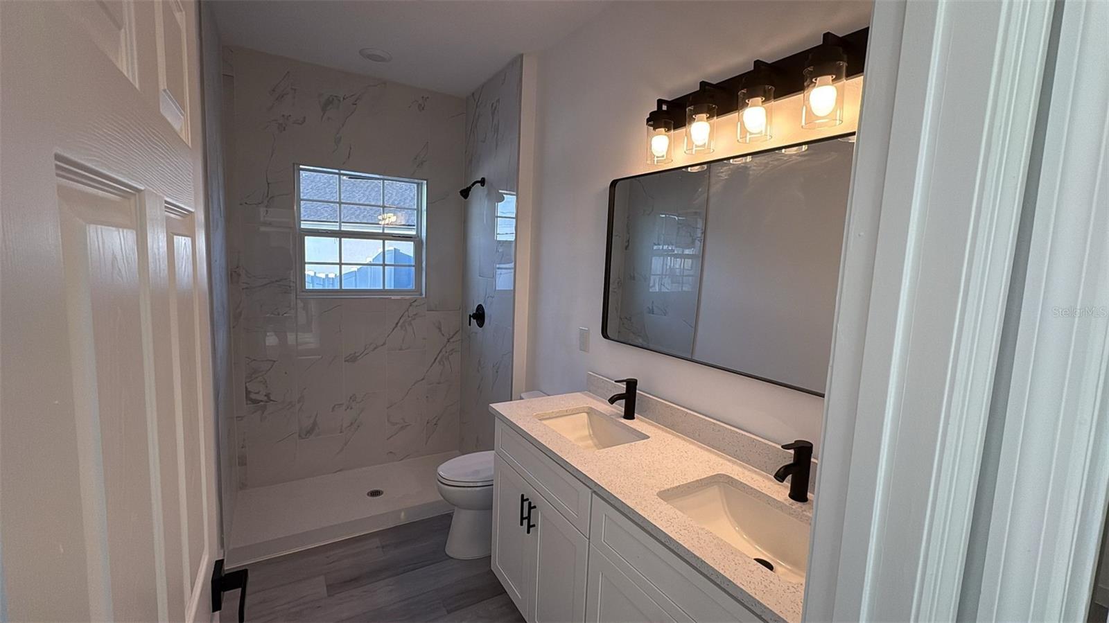 Image 16 of 24 For 873 Colville Drive