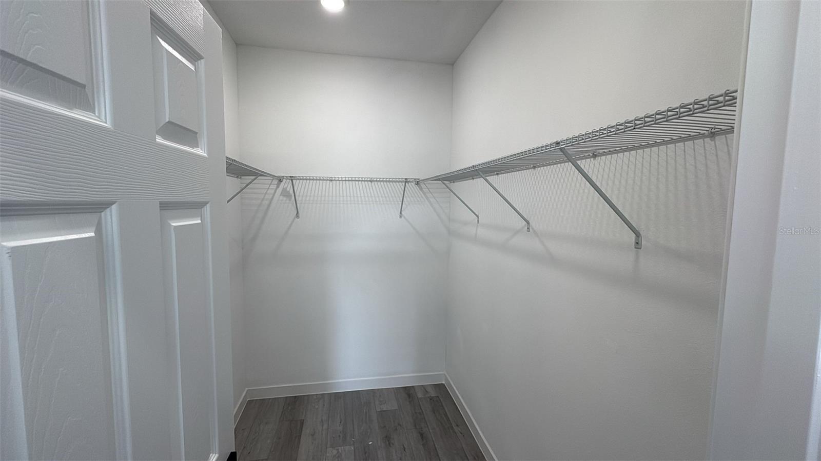 Image 17 of 24 For 873 Colville Drive