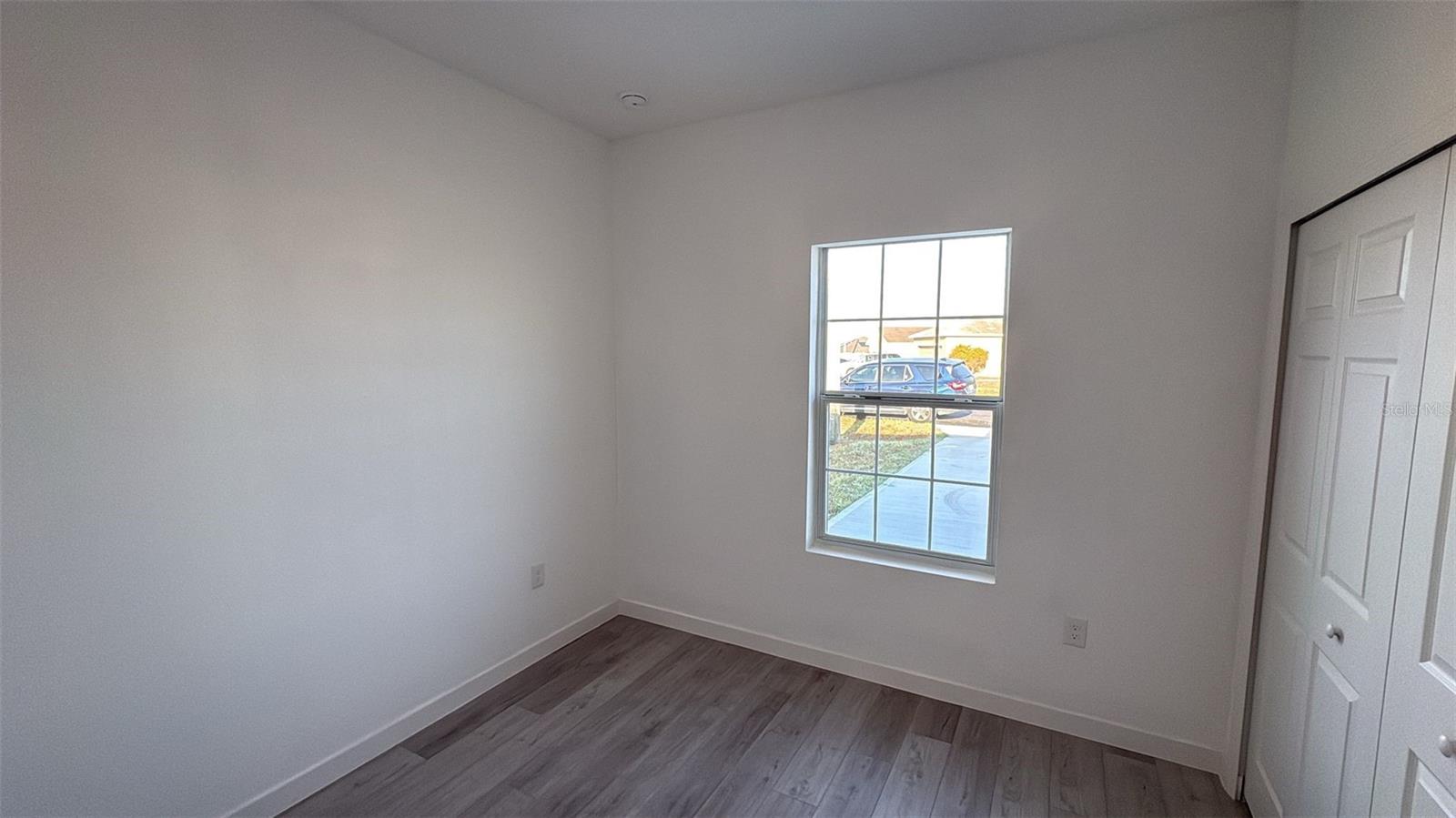 Image 21 of 24 For 873 Colville Drive