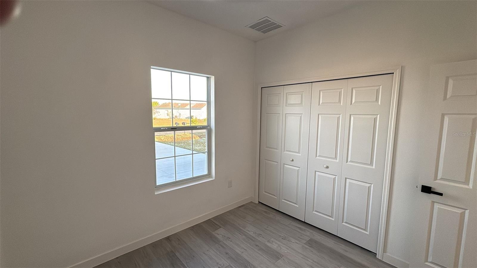 Image 22 of 24 For 873 Colville Drive