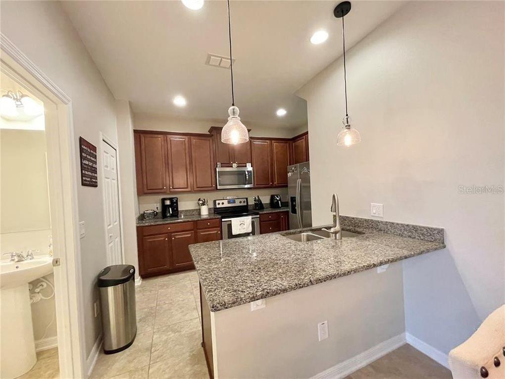 Image 5 of 20 For 17522 Promenade Drive