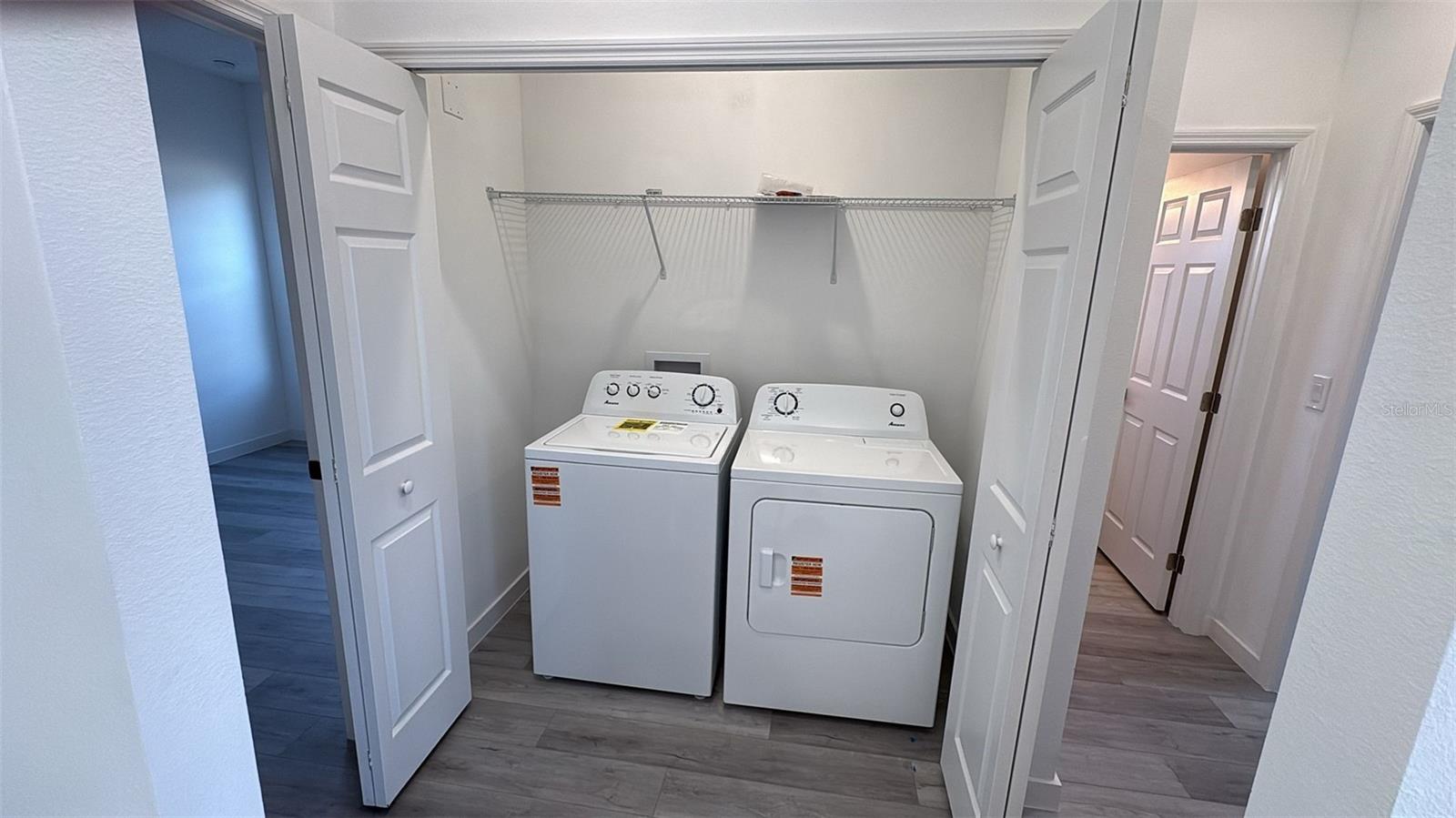 Image 20 of 24 For 875 Colville Drive