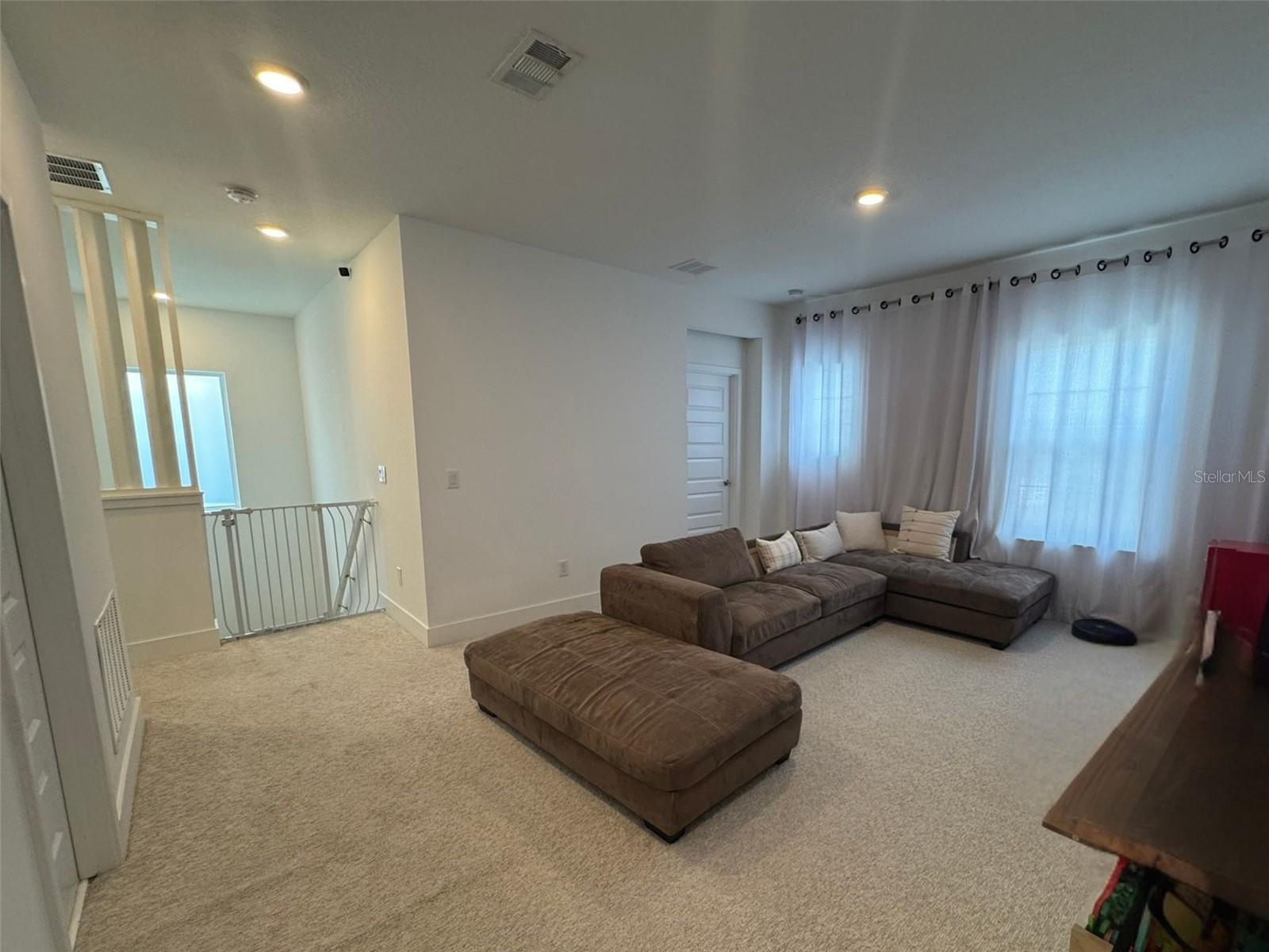 Image 30 of 61 For 14931 Lebeau Loop