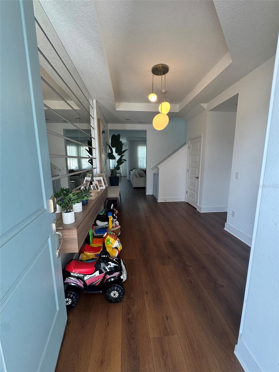 Image 4 of 61 For 14931 Lebeau Loop