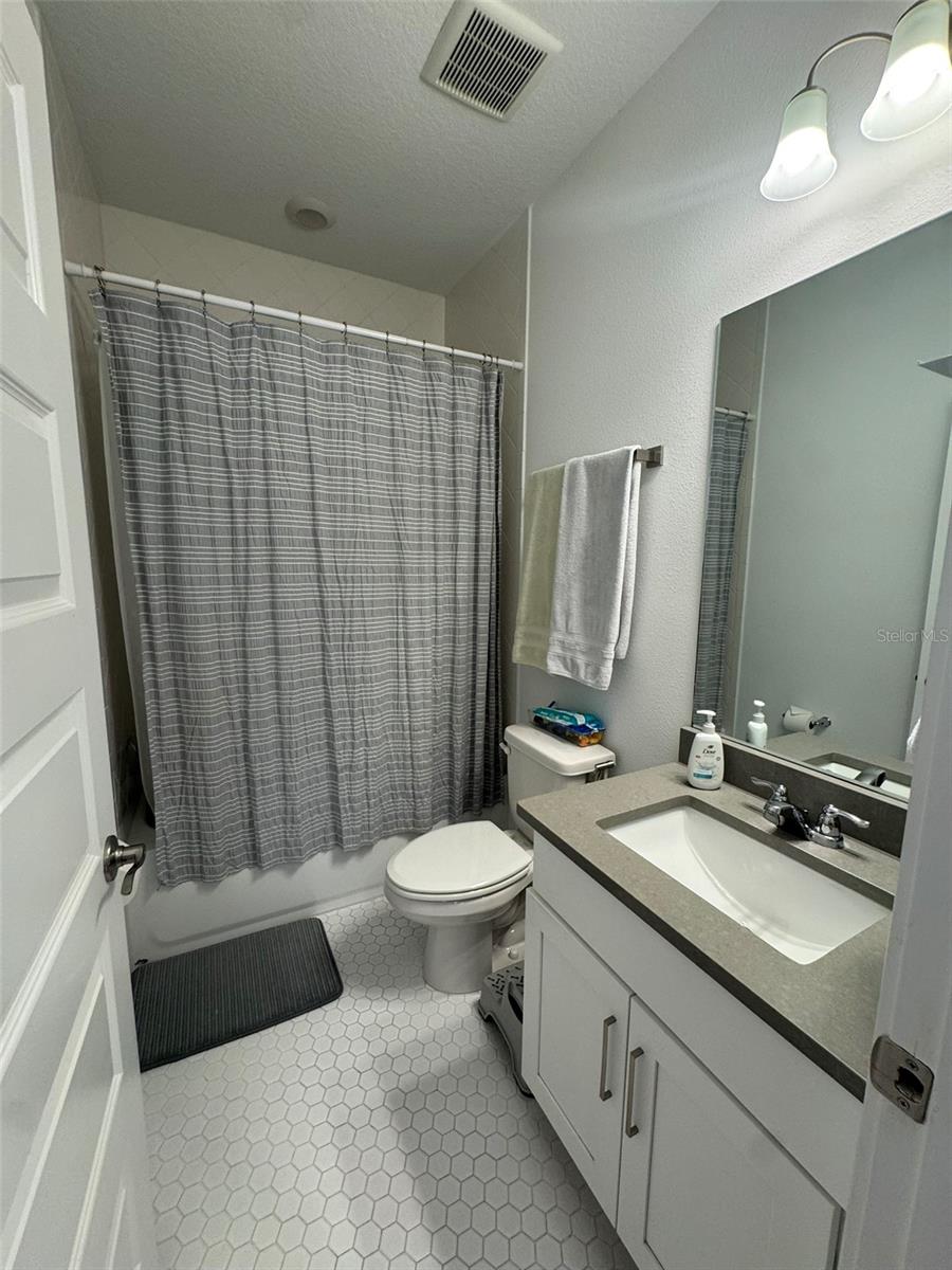 Image 46 of 61 For 14931 Lebeau Loop