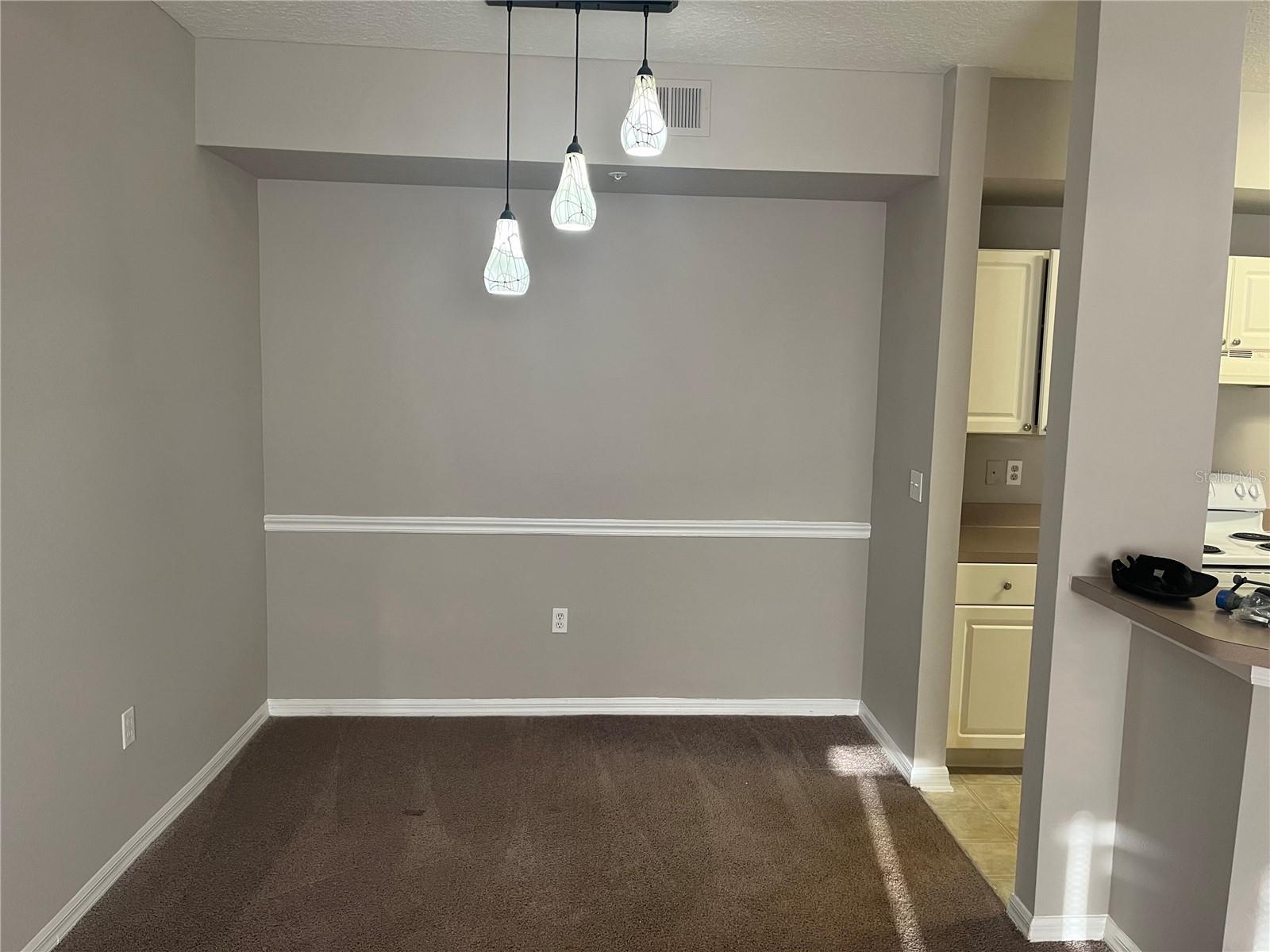 Image 4 of 13 For 5572 Metrowest Boulevard 209