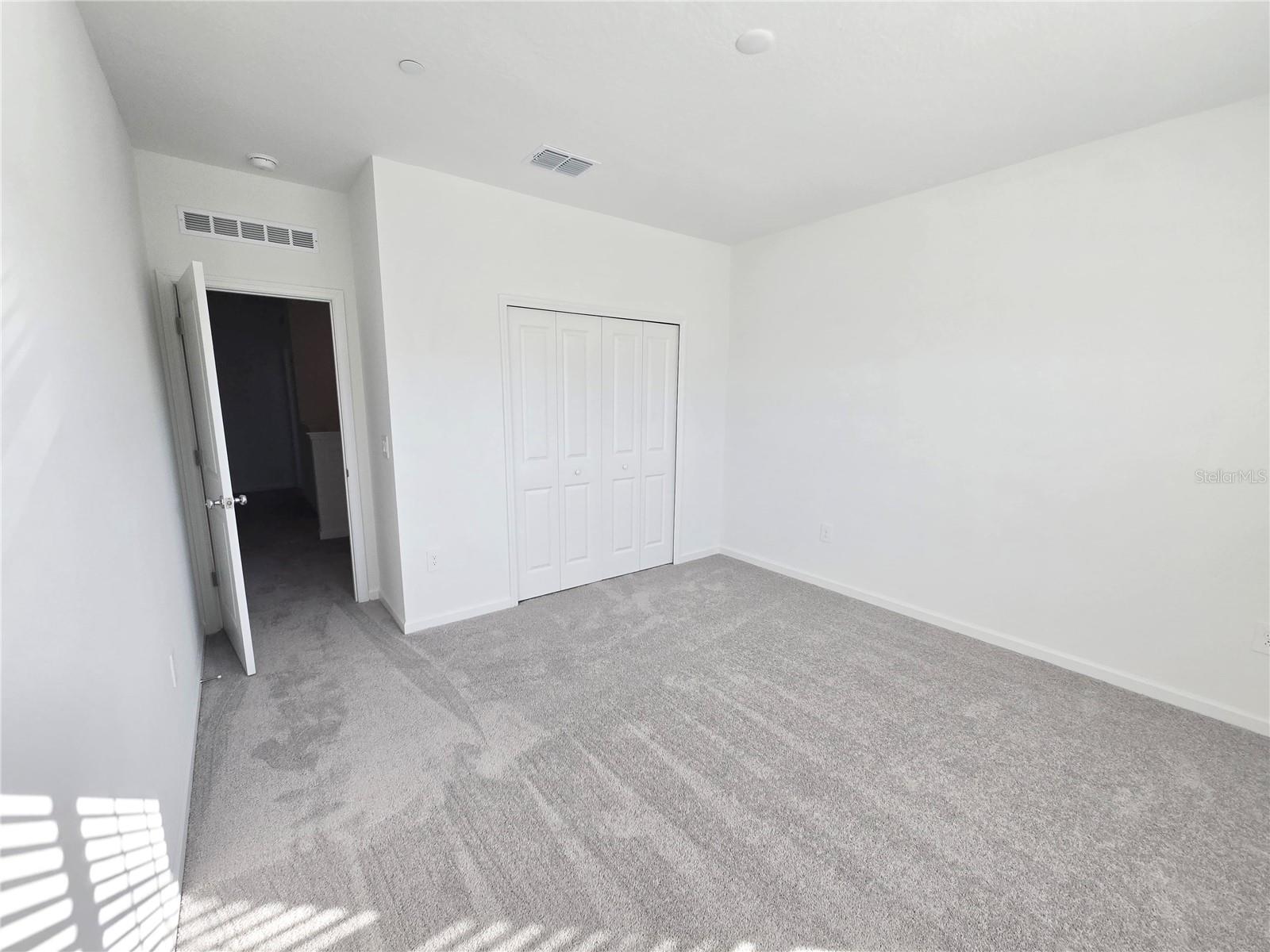 Image 19 of 27 For 2376 Rider Rain Lane