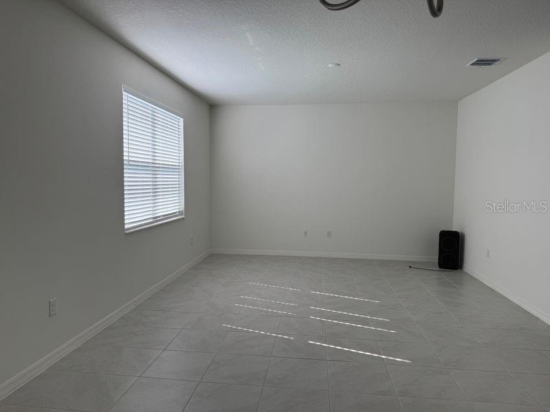 Image 5 of 21 For 317 Sunbrook Drive