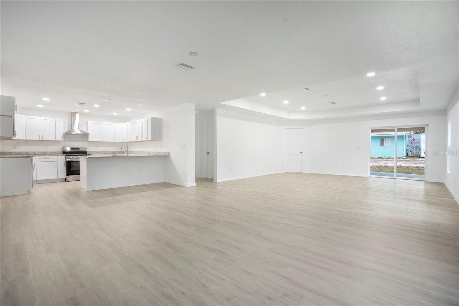 Image 11 of 44 For 8448 Balm Street