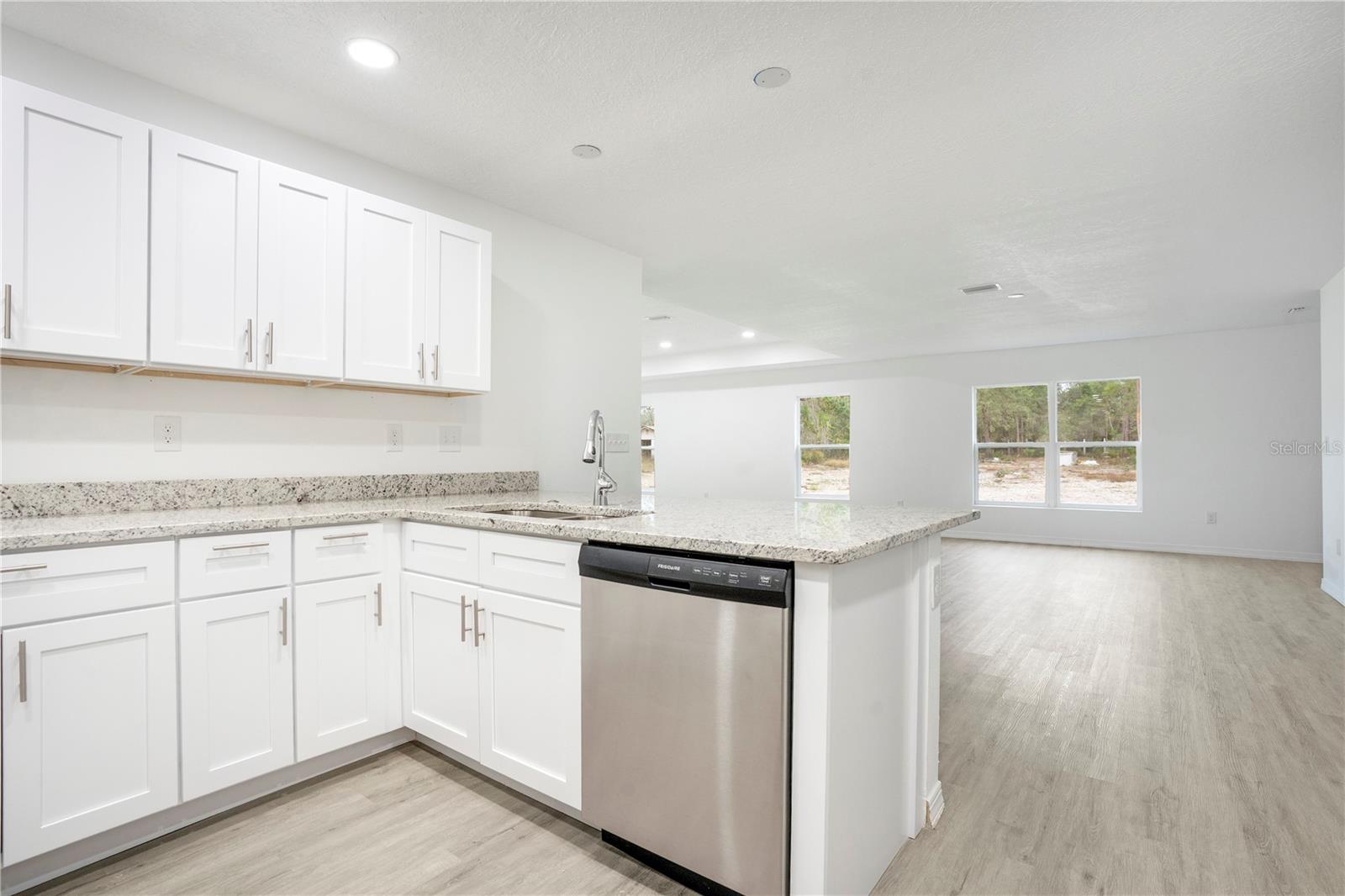 Image 13 of 44 For 8448 Balm Street