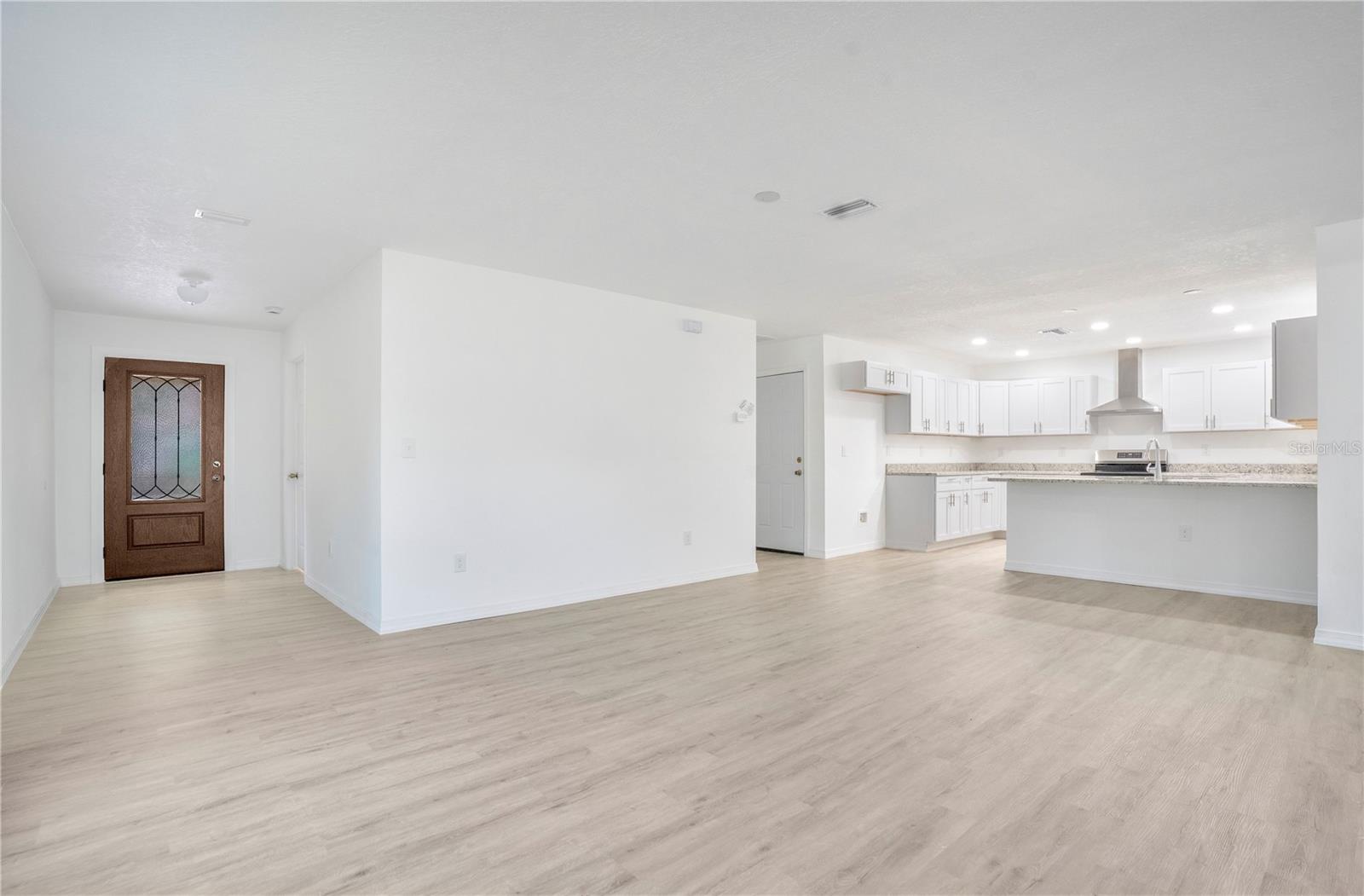 Image 8 of 44 For 8448 Balm Street