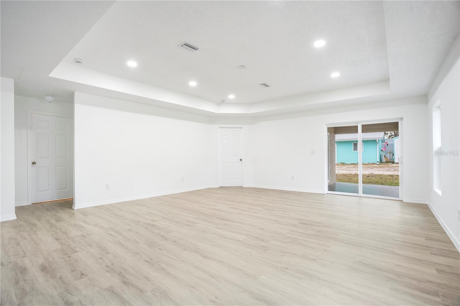 Image 9 of 44 For 8448 Balm Street