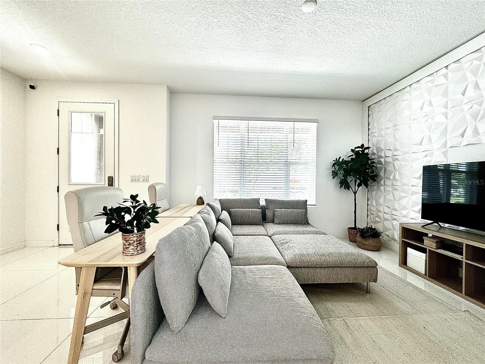 Image 12 of 35 For 10251 Highline Crest Street