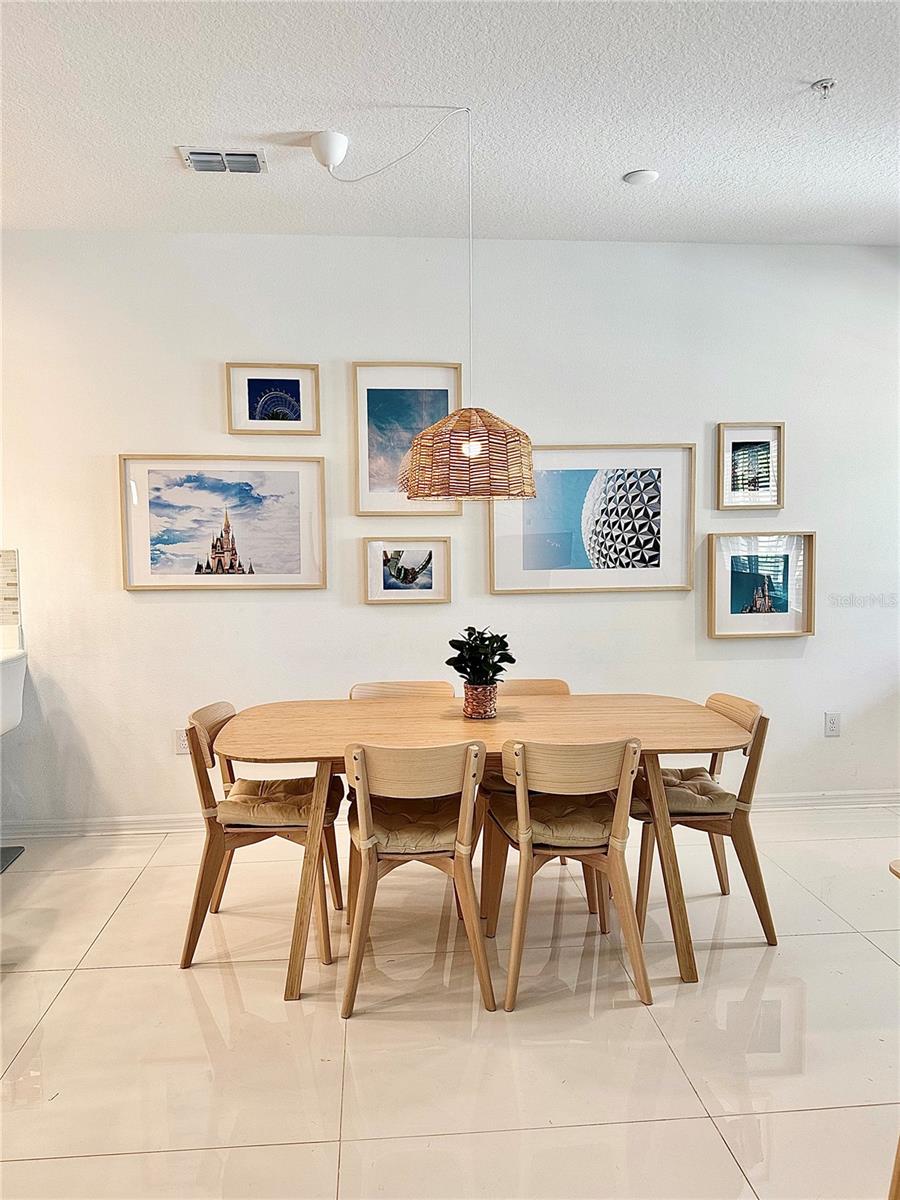 Image 13 of 35 For 10251 Highline Crest Street