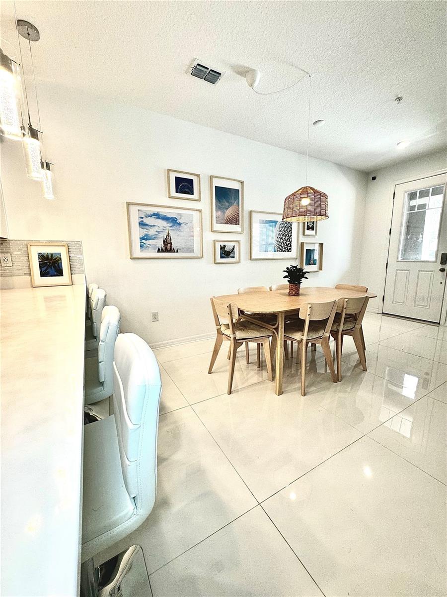 Image 14 of 35 For 10251 Highline Crest Street