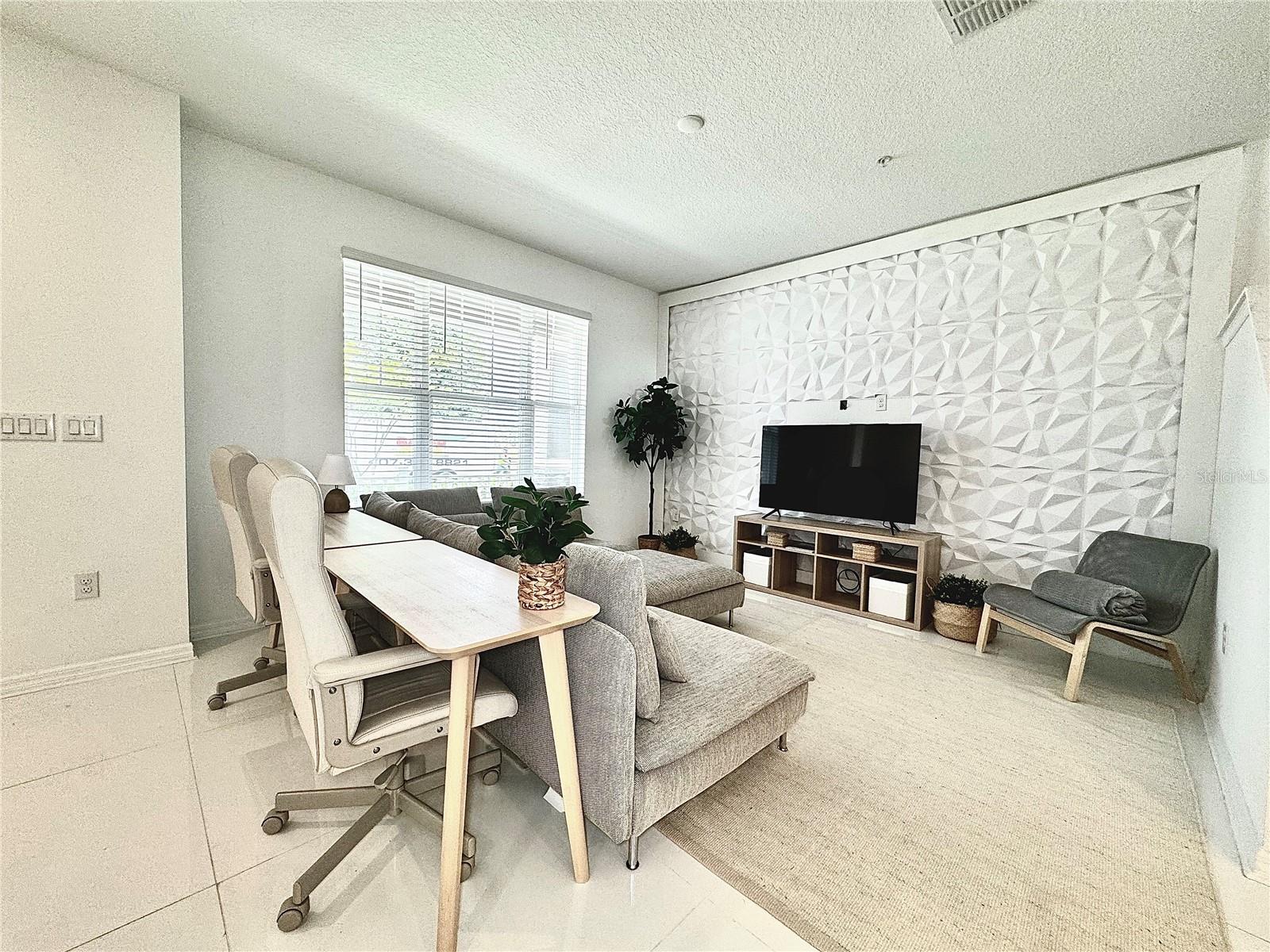 Image 9 of 35 For 10251 Highline Crest Street