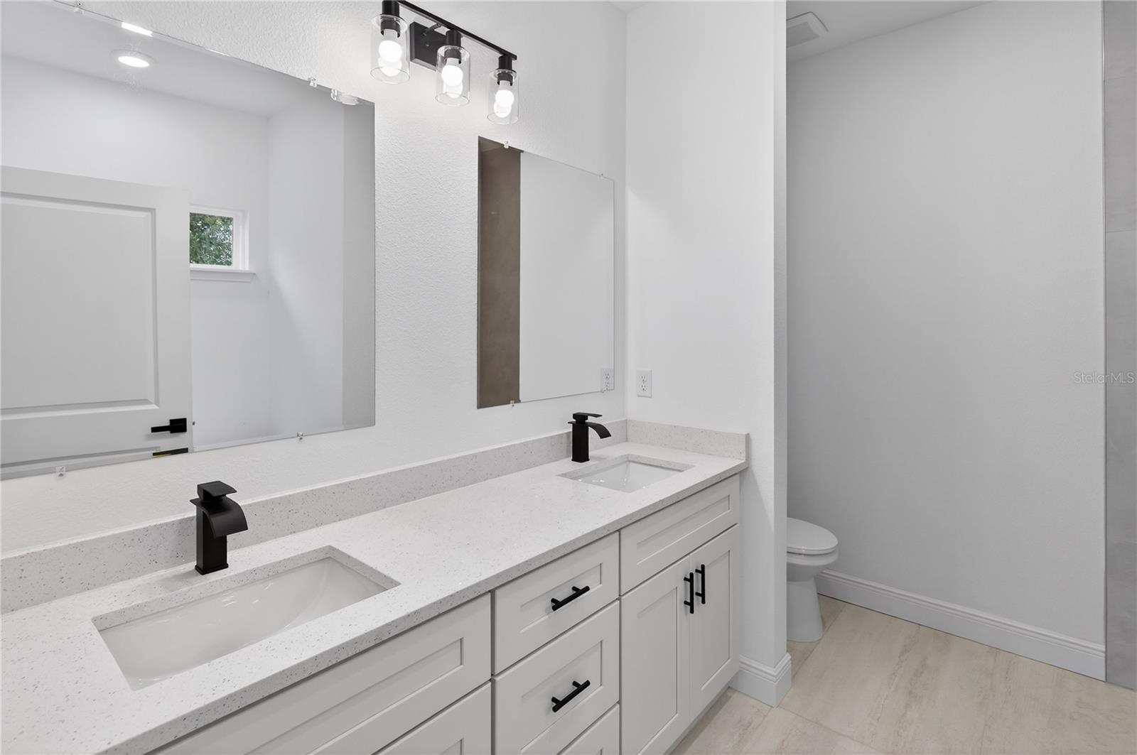 Image 15 of 35 For 15028 25th Circle