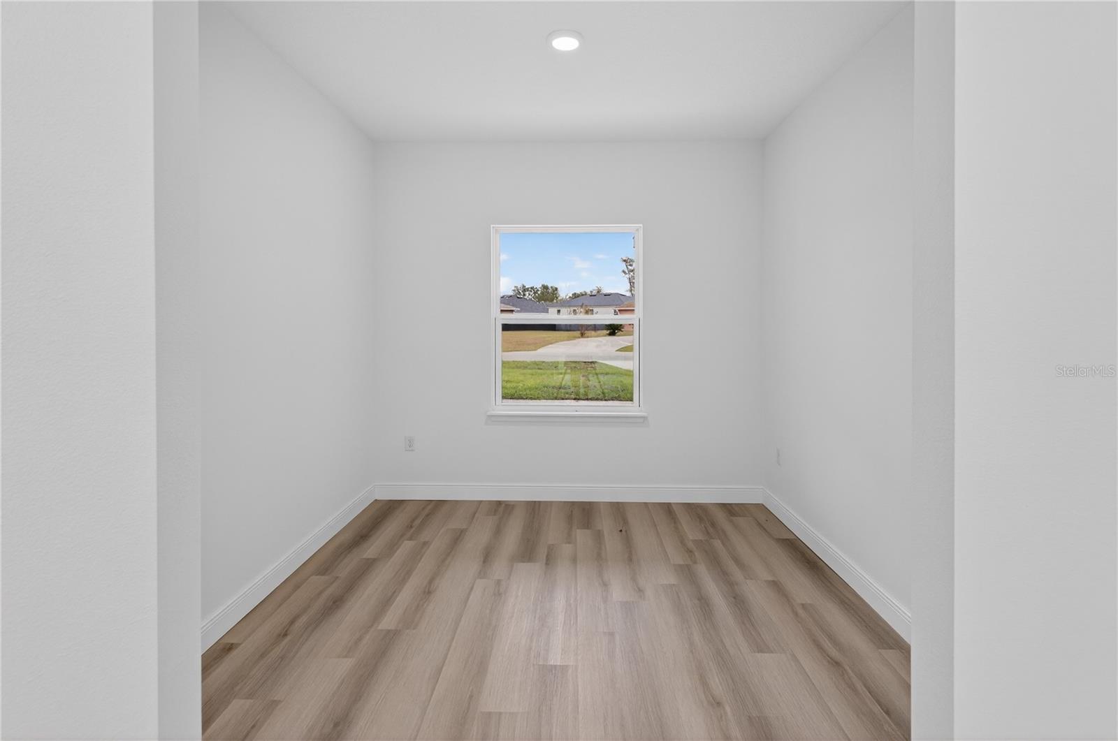 Image 18 of 35 For 15028 25th Circle