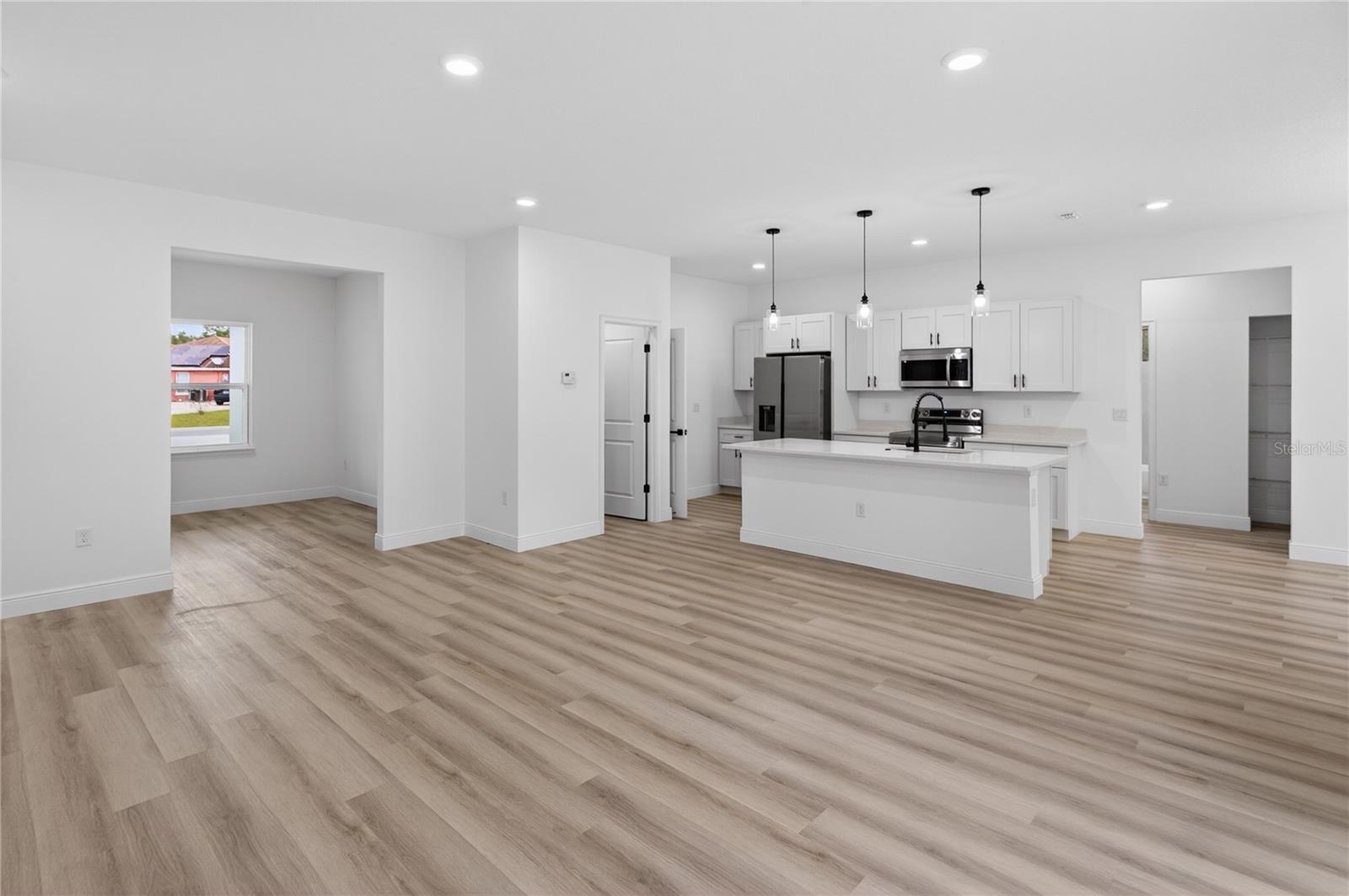 Image 4 of 35 For 15028 25th Circle