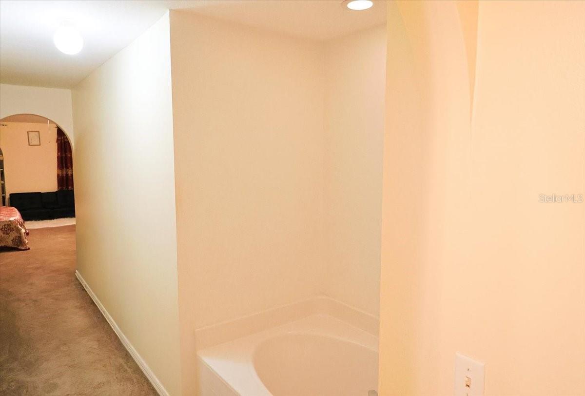 Image 17 of 31 For 2670 Palmetto Ridge Circle