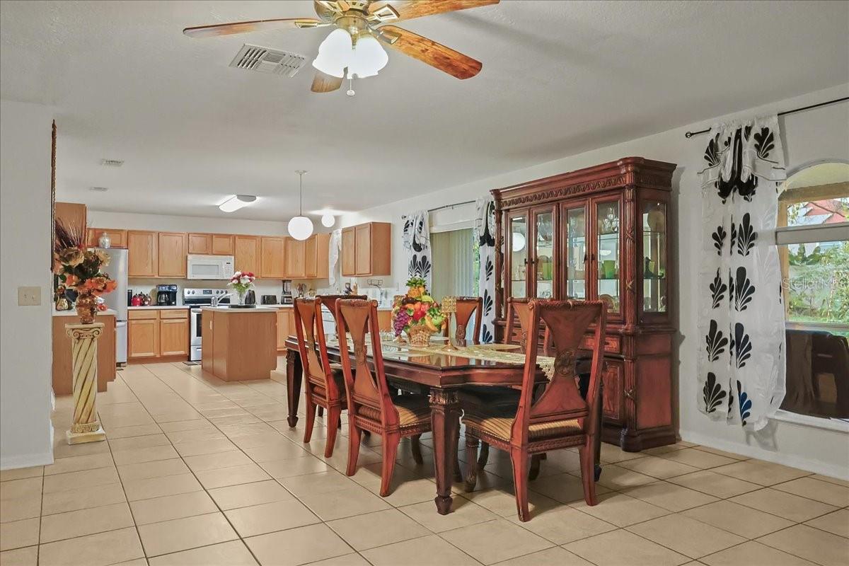 Image 8 of 31 For 2670 Palmetto Ridge Circle