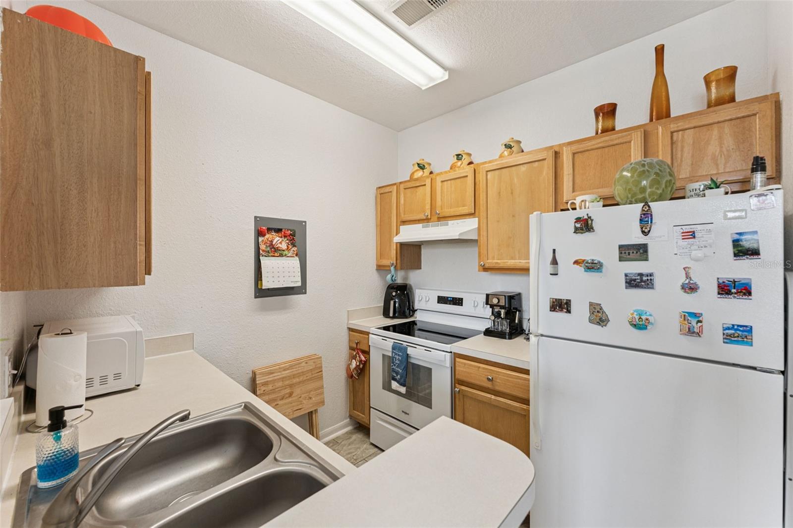 Image 10 of 27 For 9093 Lee Vista Boulevard 907