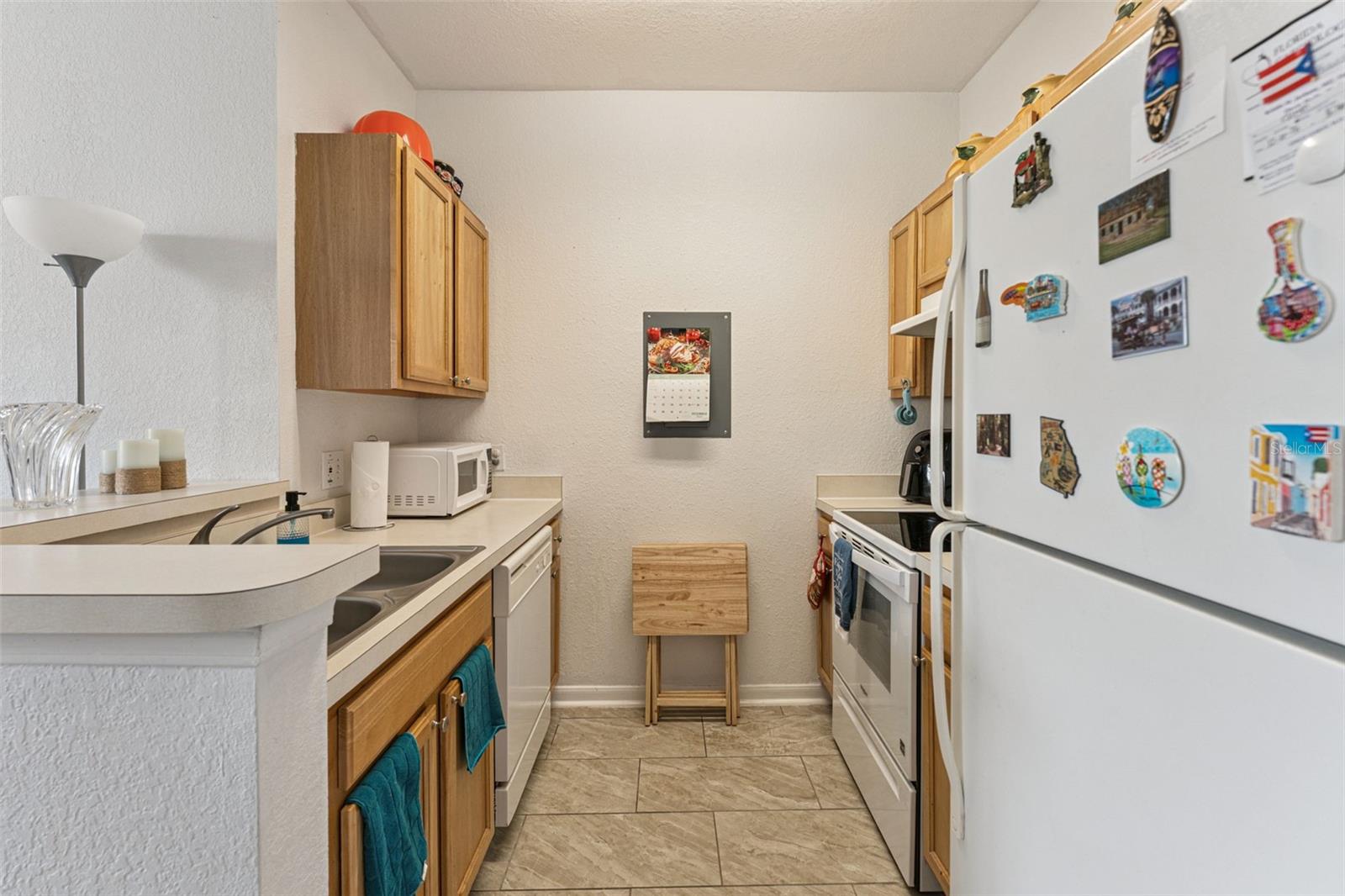 Image 11 of 27 For 9093 Lee Vista Boulevard 907