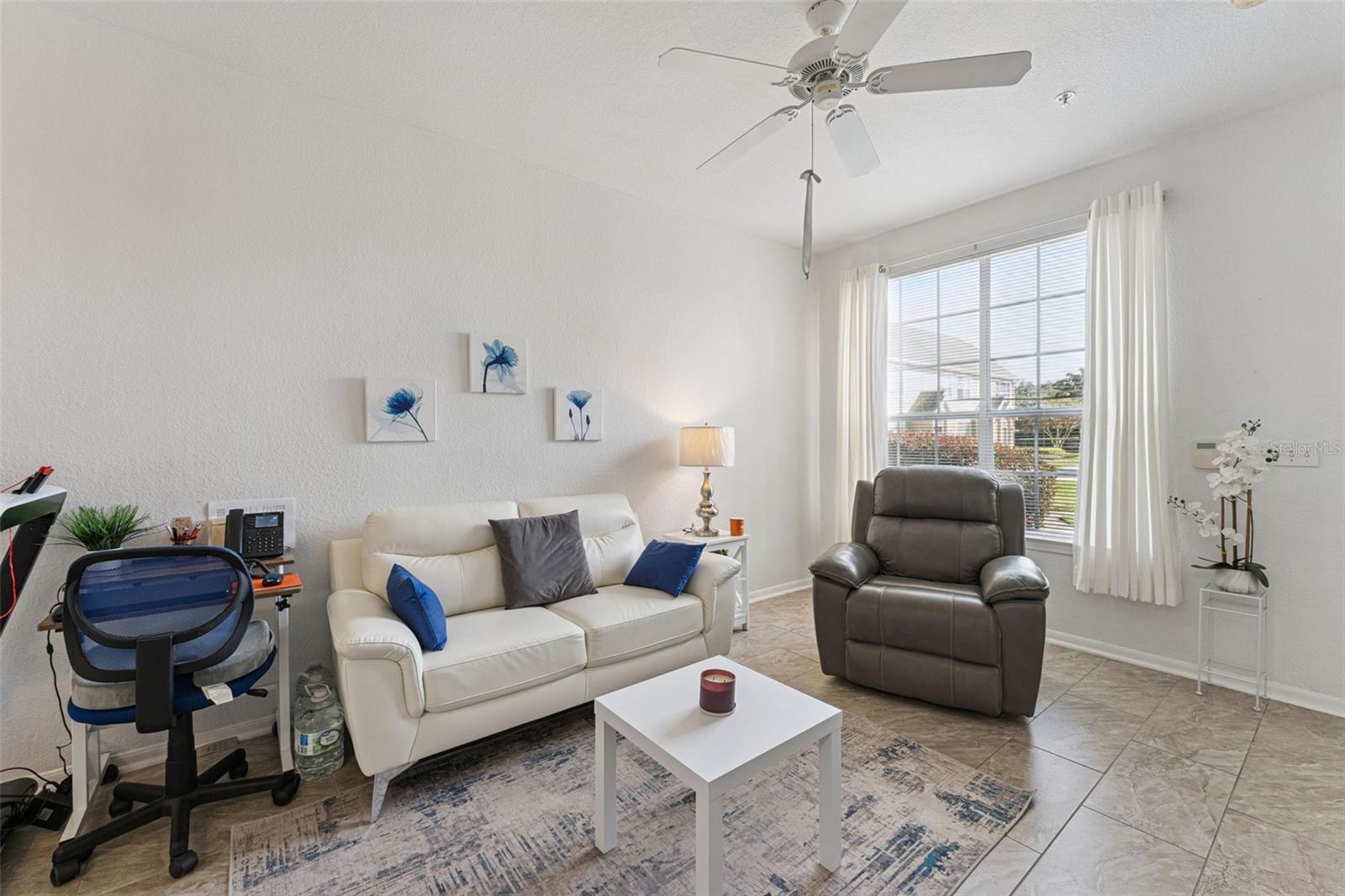 Image 5 of 27 For 9093 Lee Vista Boulevard 907