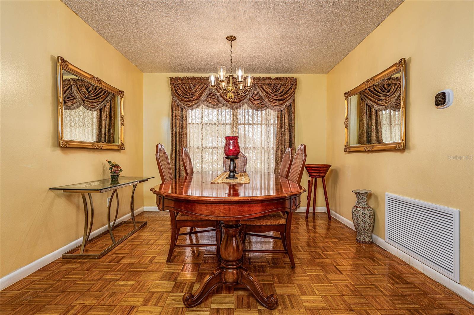 Image 10 of 27 For 2903 Silver Ridge Drive