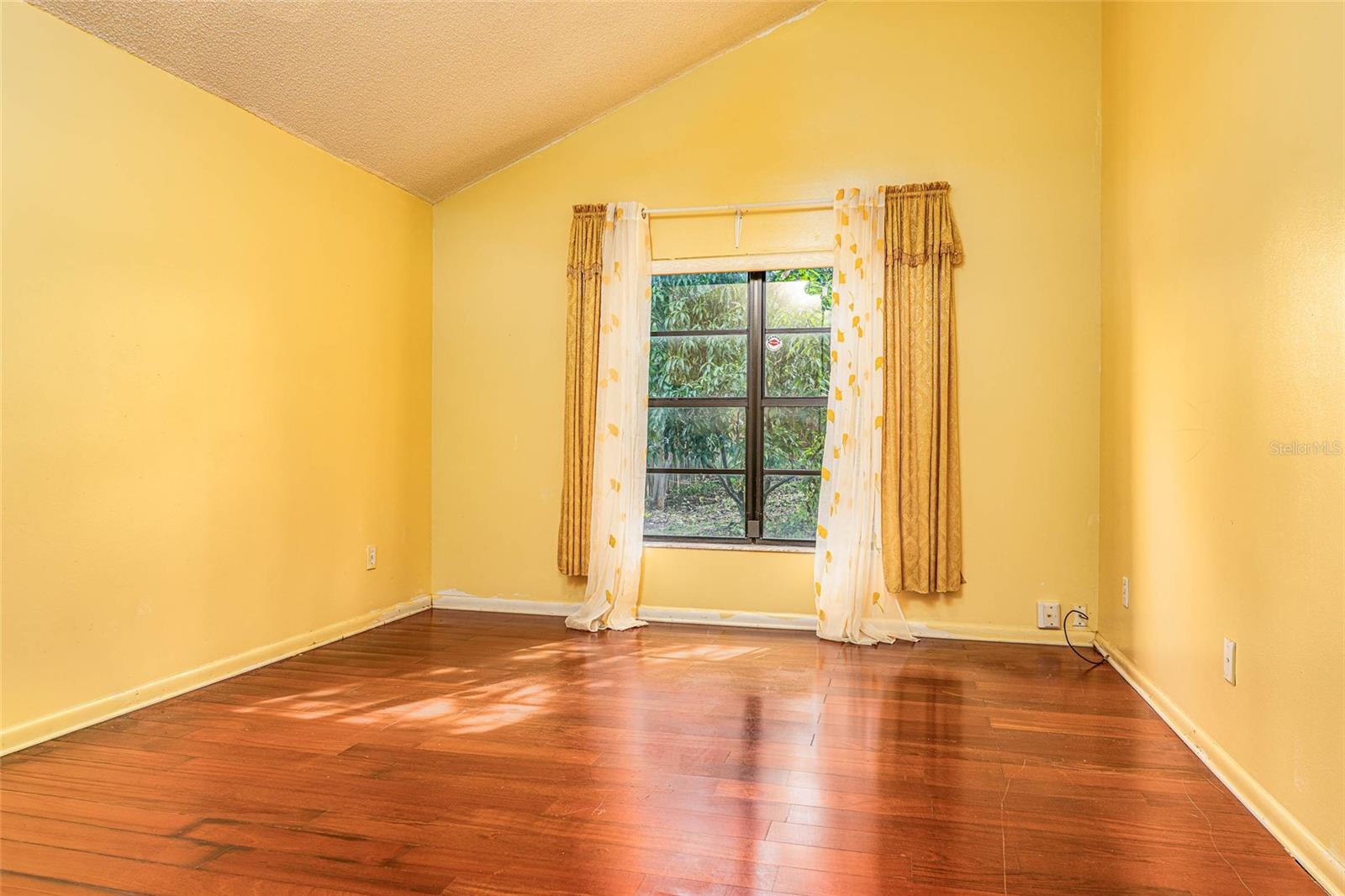 Image 13 of 27 For 2903 Silver Ridge Drive