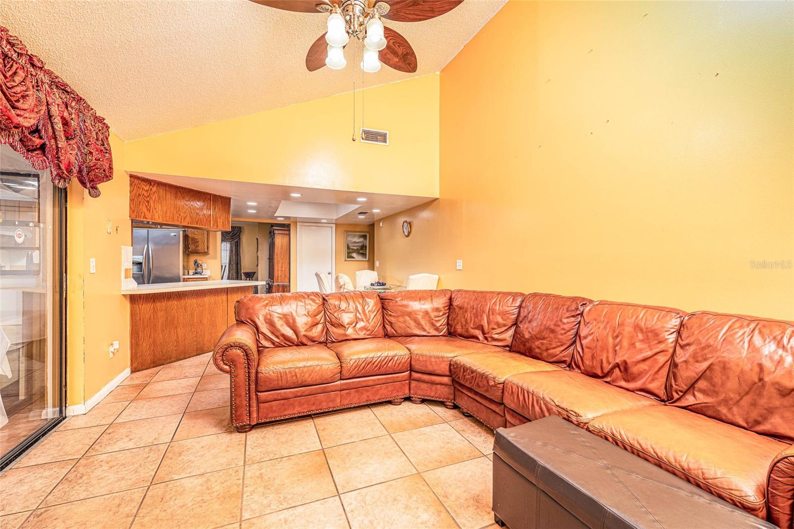 Image 18 of 27 For 2903 Silver Ridge Drive