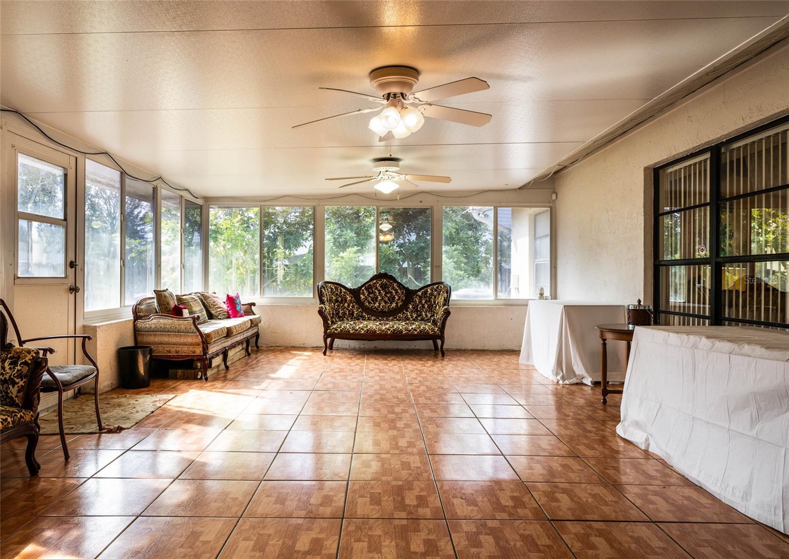 Image 21 of 27 For 2903 Silver Ridge Drive