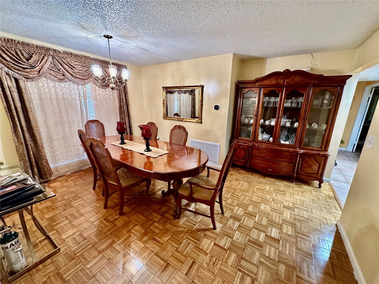 Image 3 of 8 For 2903 Silver Ridge Drive