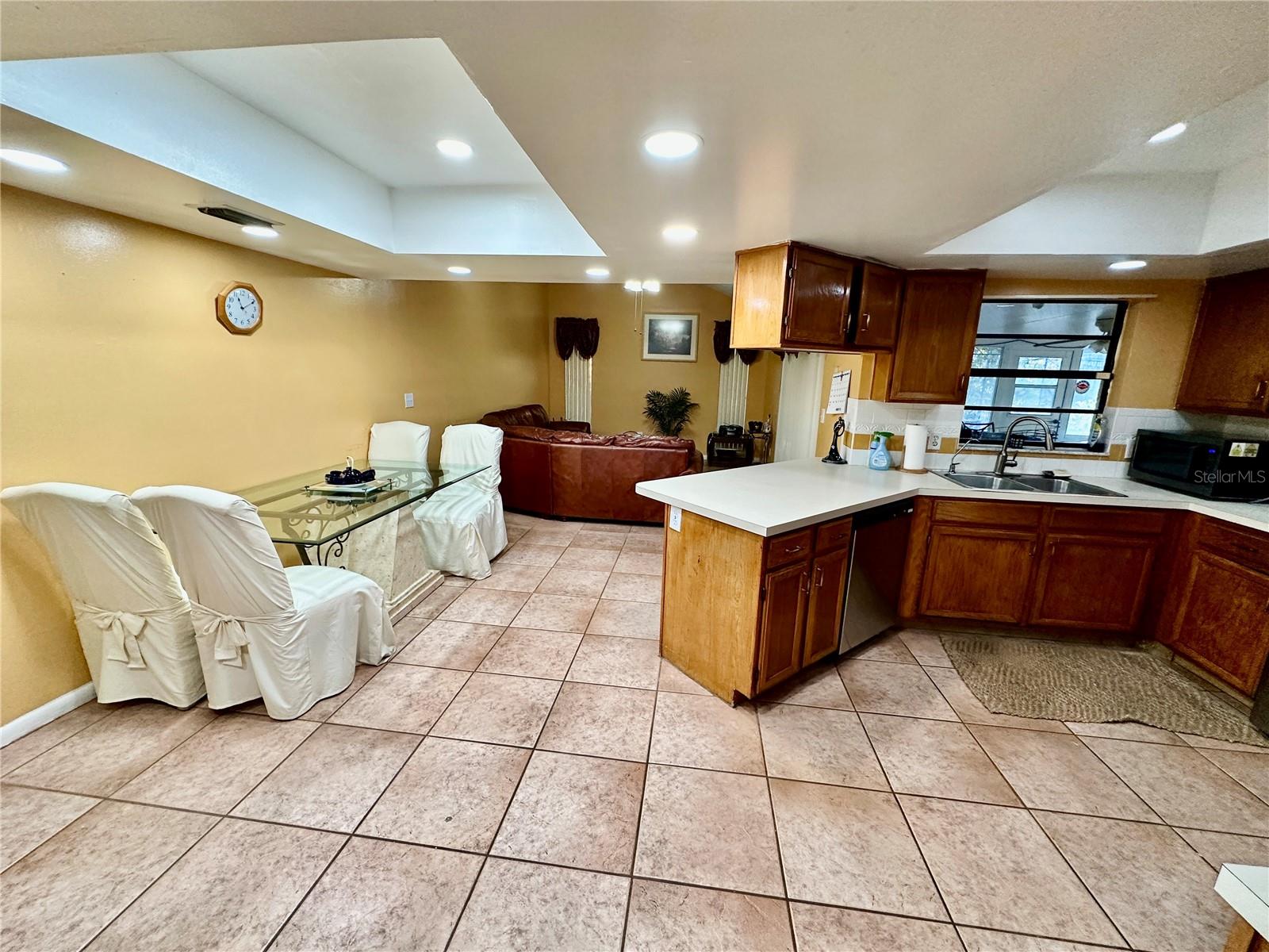 Image 4 of 8 For 2903 Silver Ridge Drive