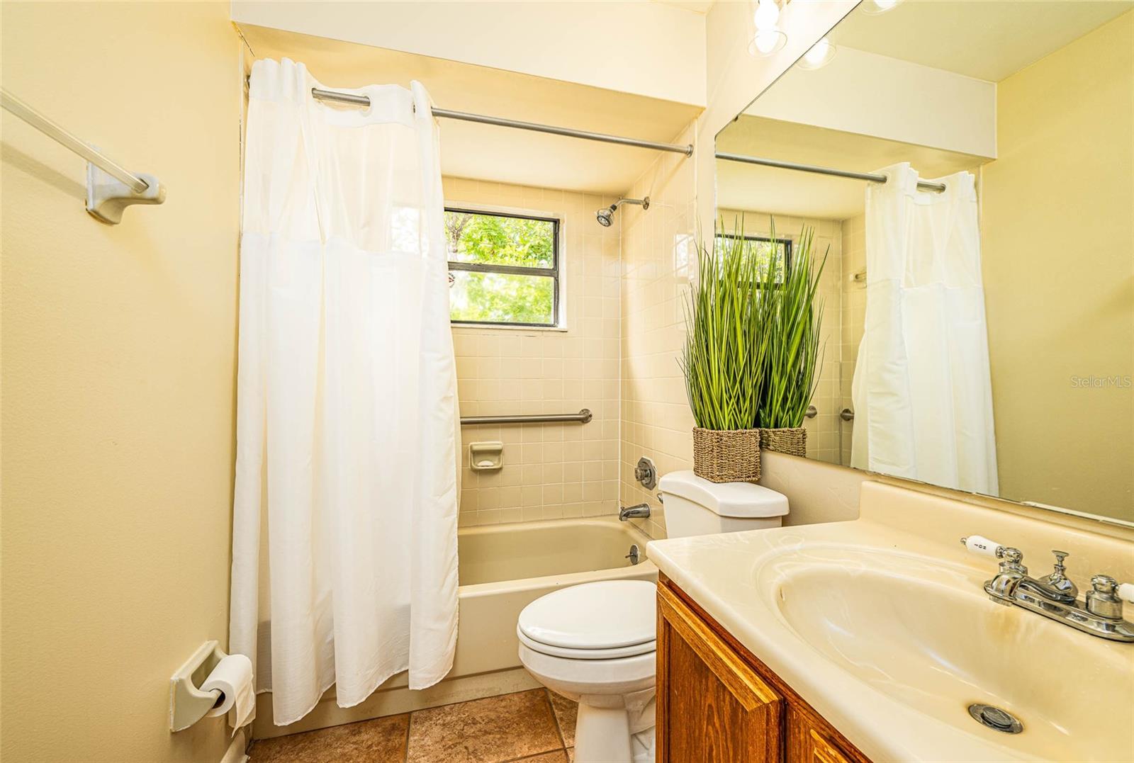 Image 9 of 27 For 2903 Silver Ridge Drive