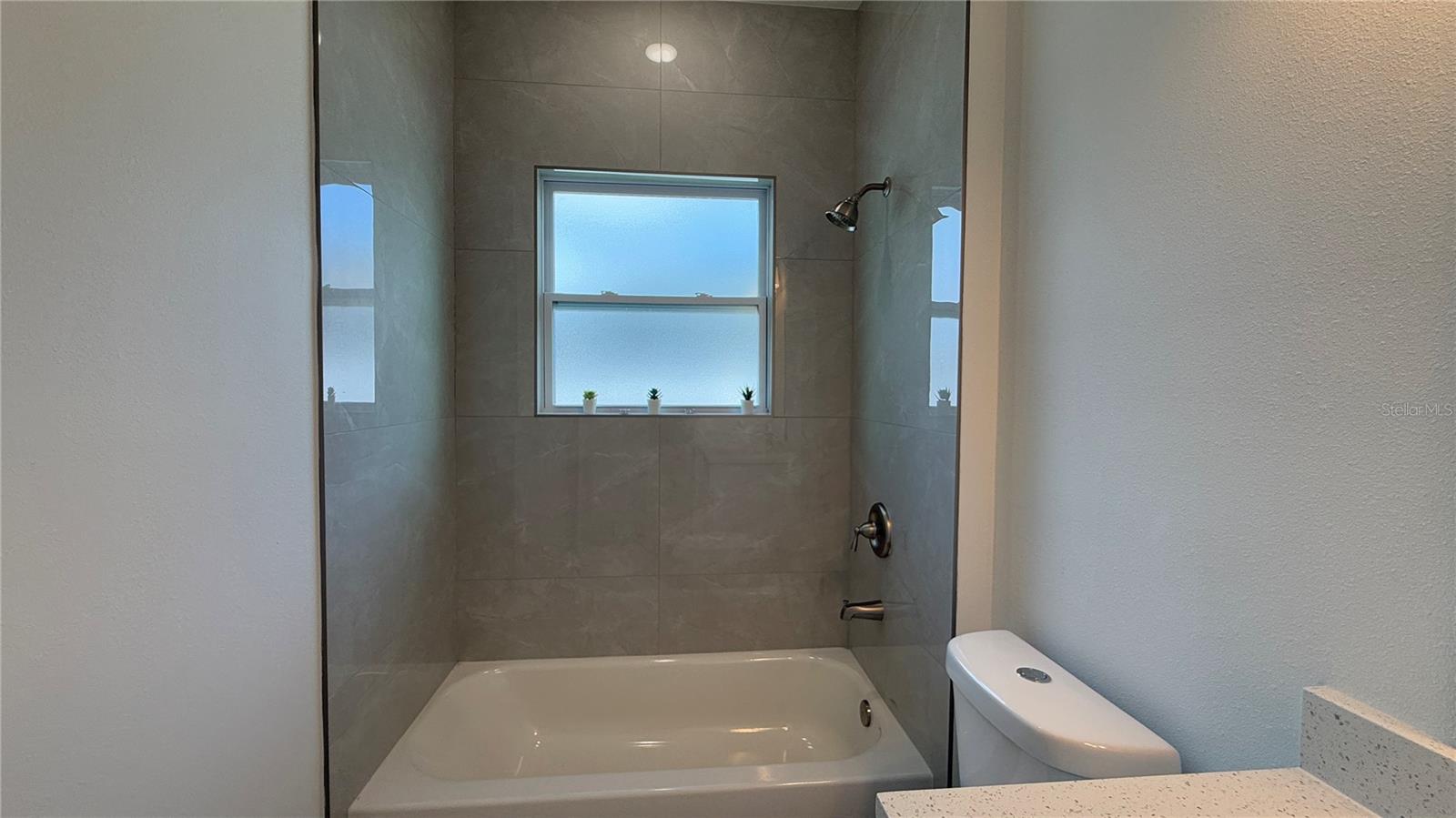 Image 26 of 31 For 2231 Vancouver Lane