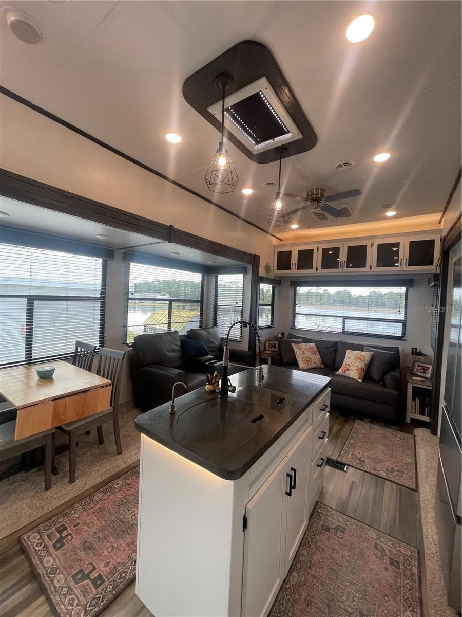 Image 11 of 23 For 57 Kove Boulevard