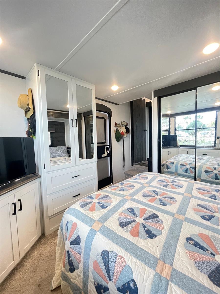 Image 16 of 23 For 57 Kove Boulevard