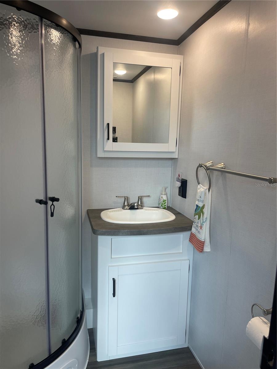 Image 21 of 23 For 57 Kove Boulevard