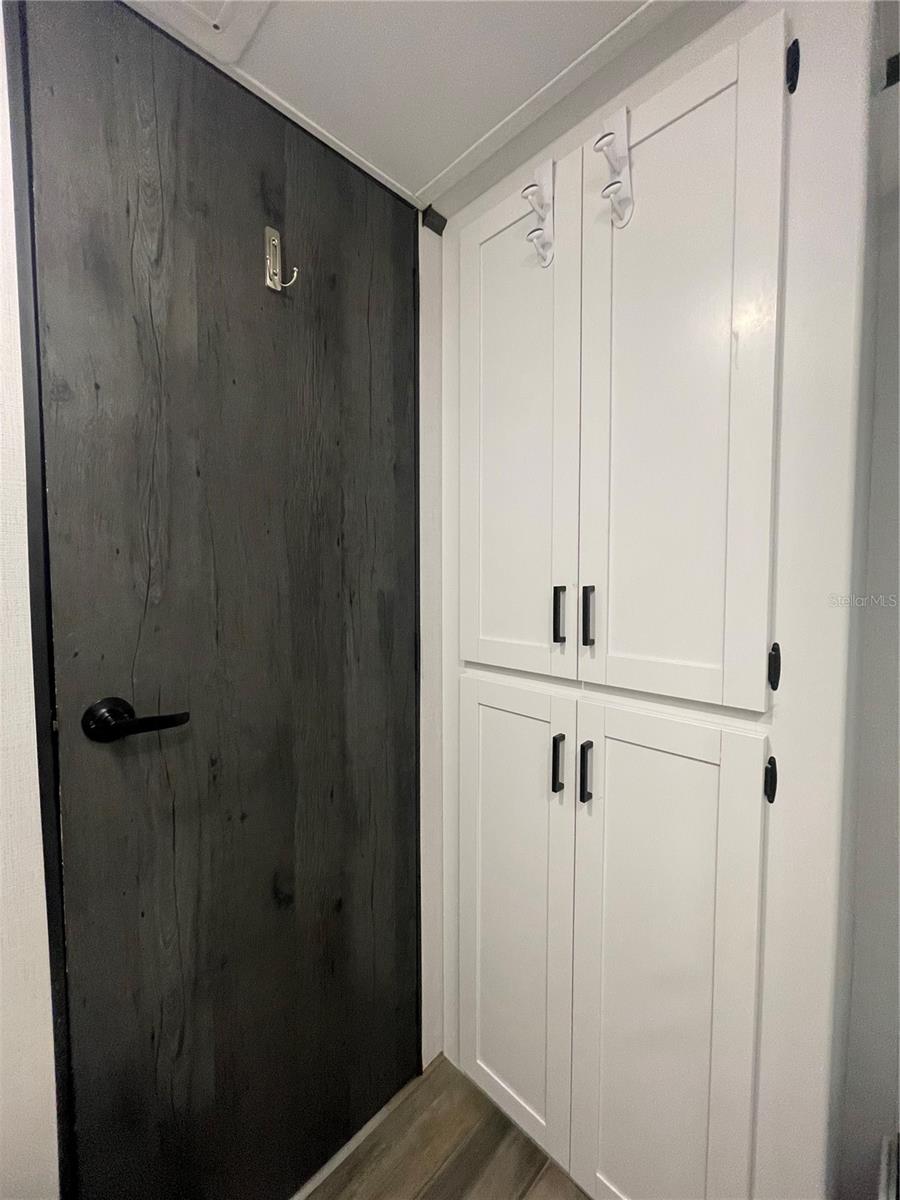 Image 23 of 23 For 57 Kove Boulevard