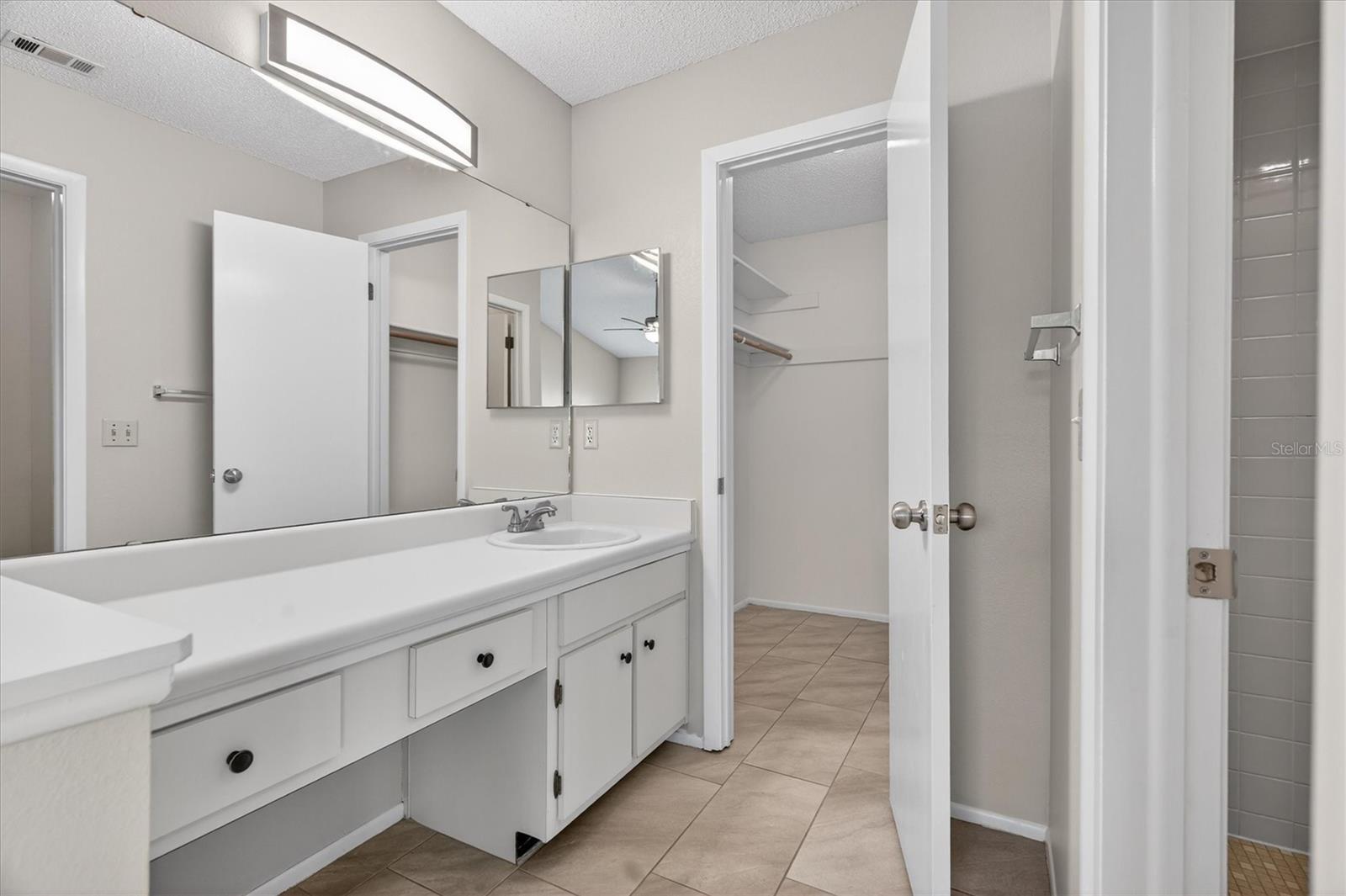 Image 10 of 25 For 1037 Wentworth Court