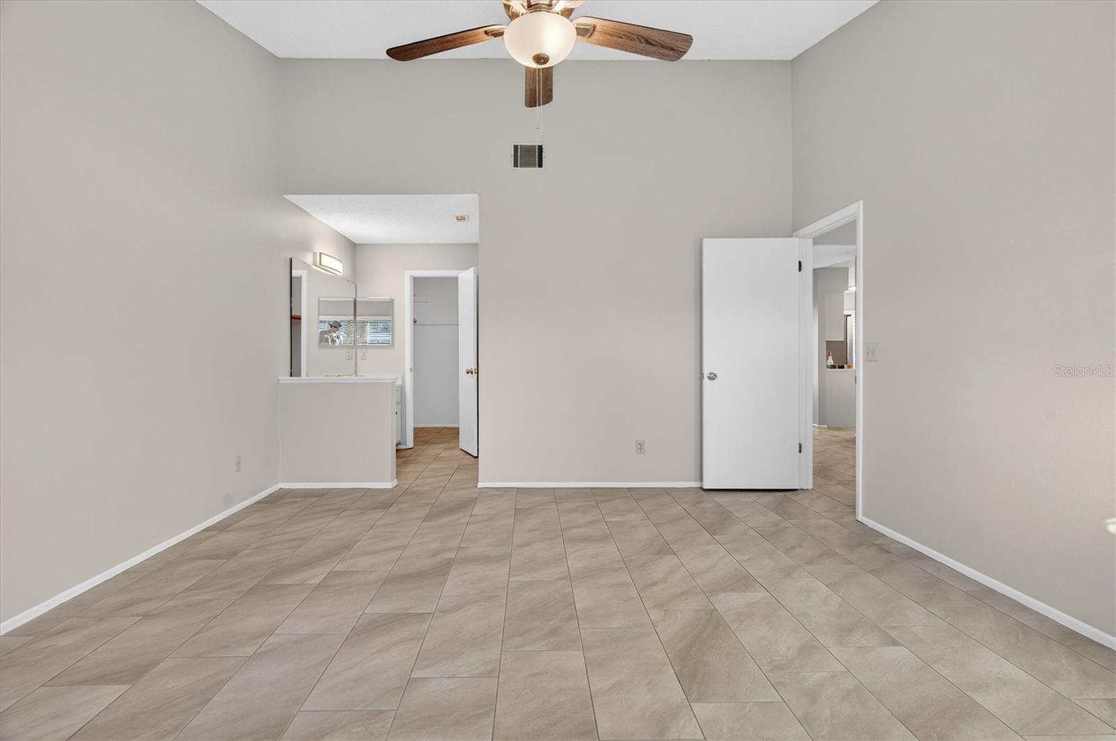 Image 8 of 25 For 1037 Wentworth Court