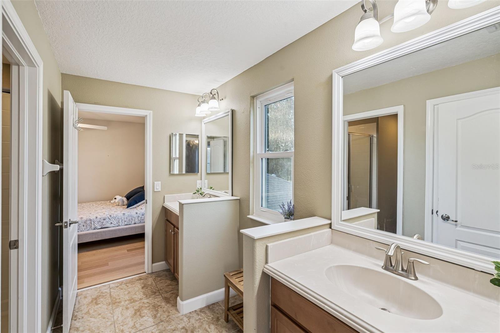 Image 19 of 34 For 6152 Meriwether