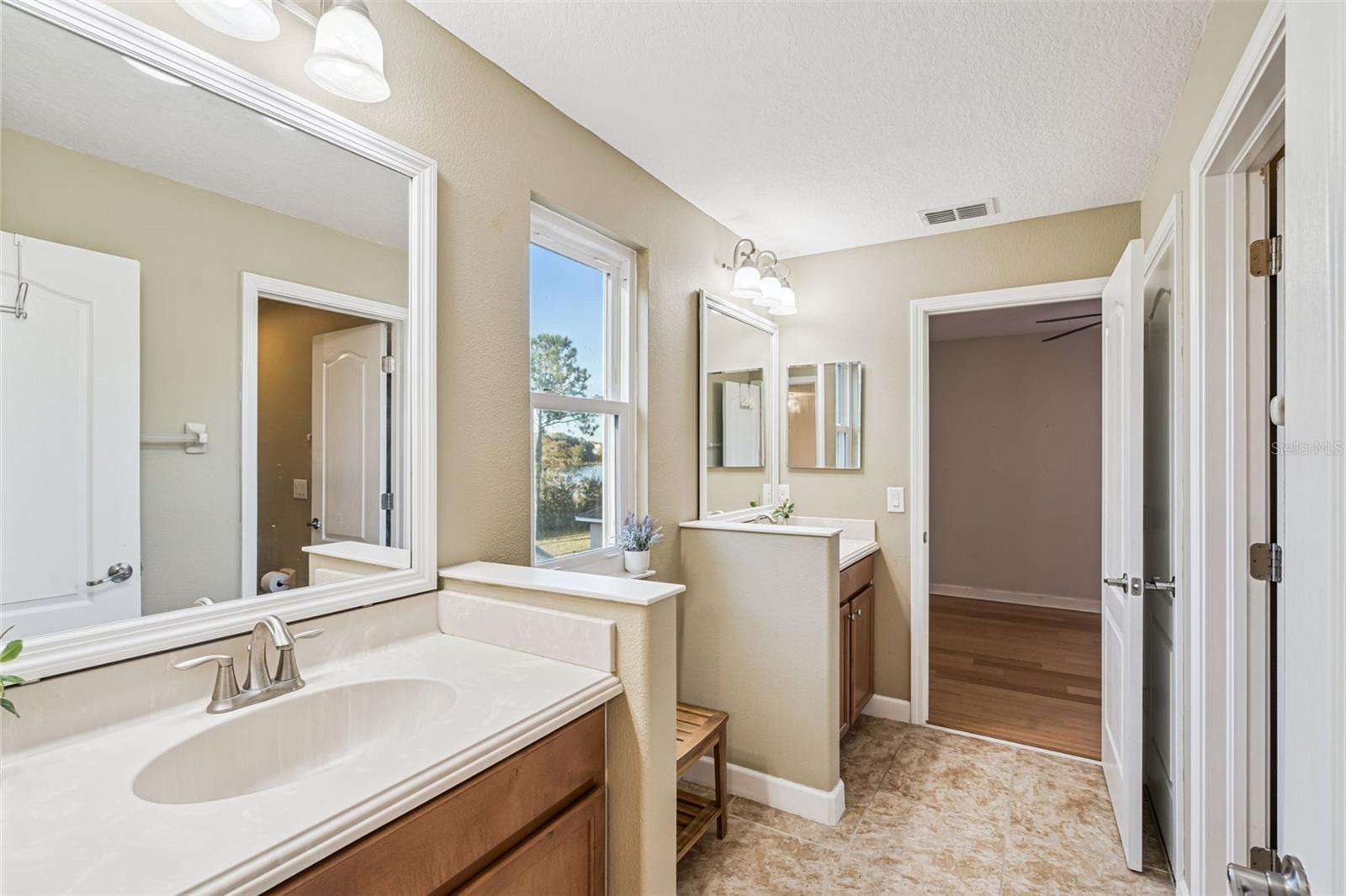 Image 20 of 34 For 6152 Meriwether