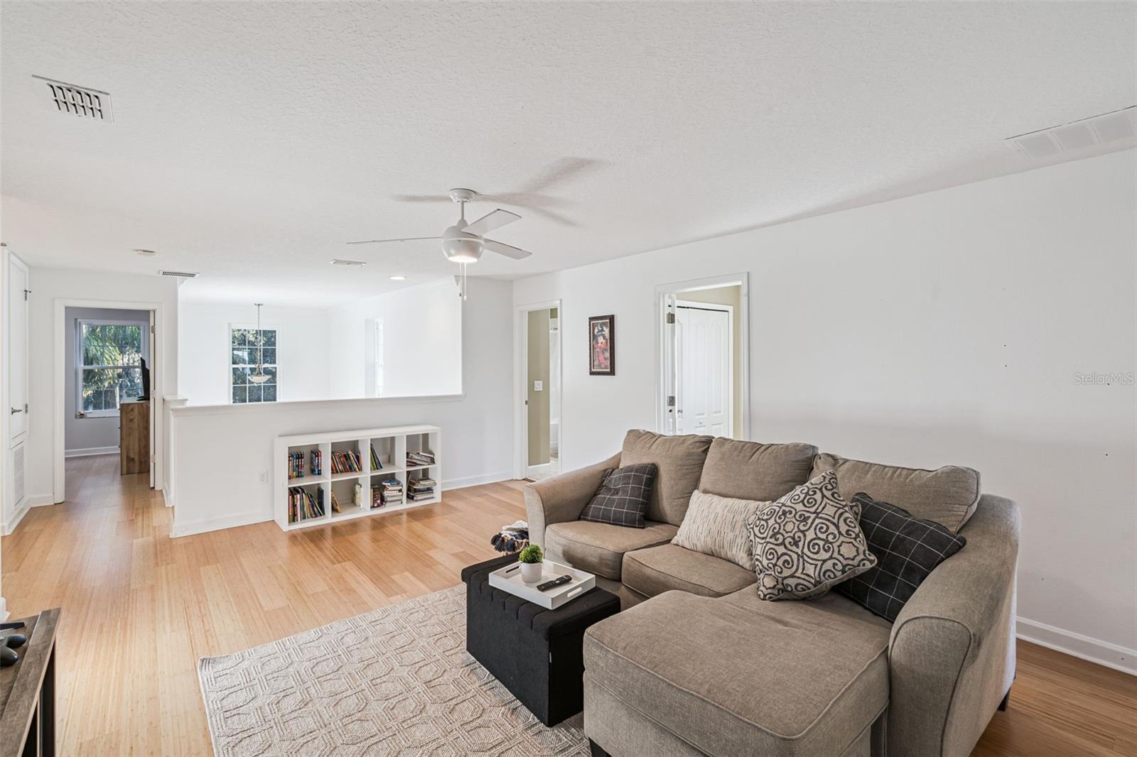 Image 22 of 34 For 6152 Meriwether